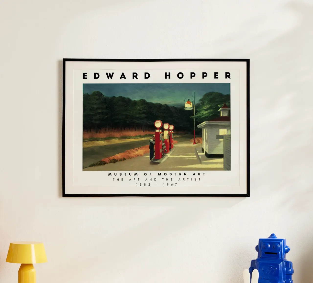 Stazione di servizio di Edward Hopper - Realismo americano d'epoca poster con telaio in alluminio da NorwesClub