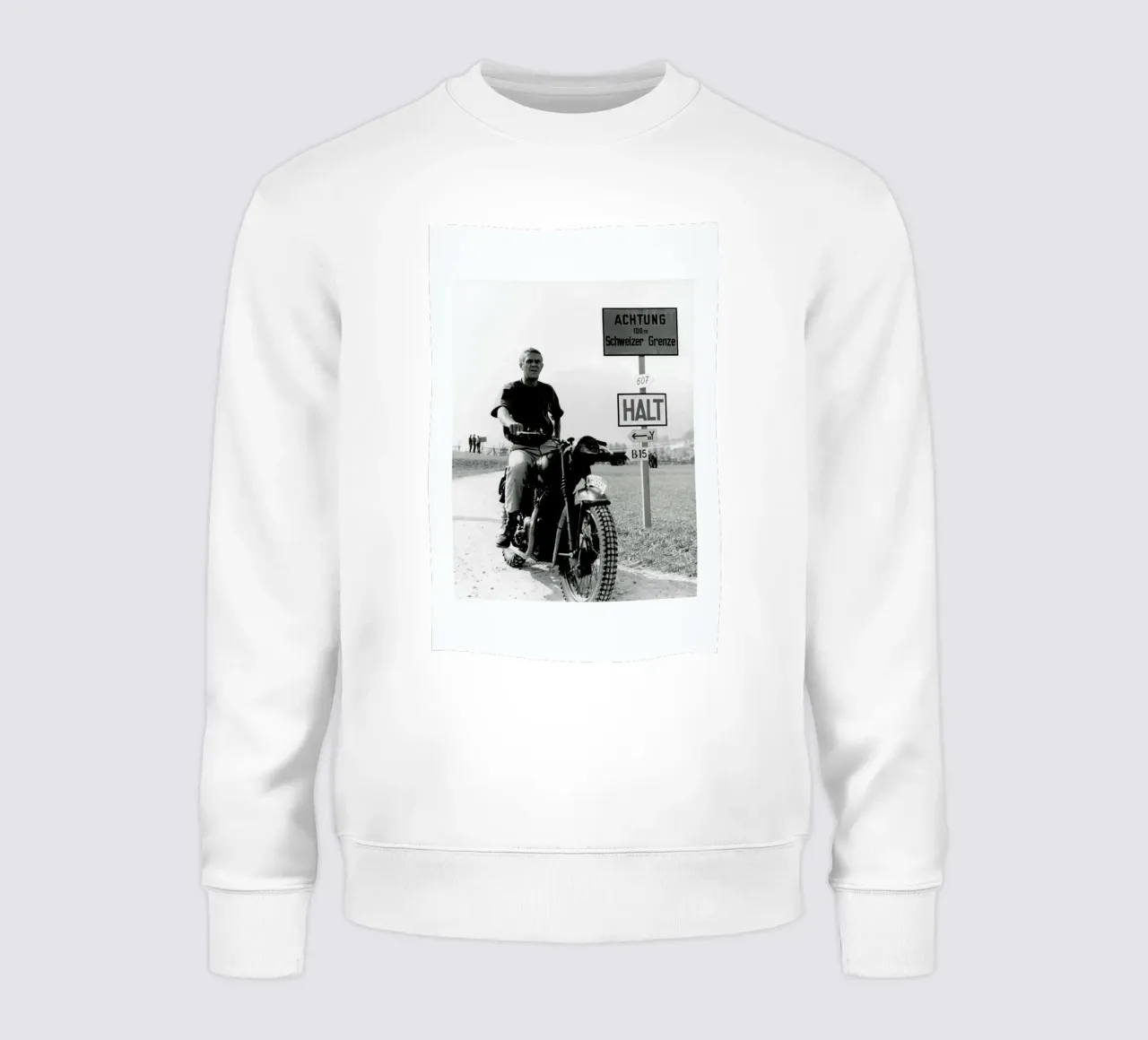 Steve McQueen "The Great Escape" 1963 Sweatshirt von Gallery Print and Art Limited