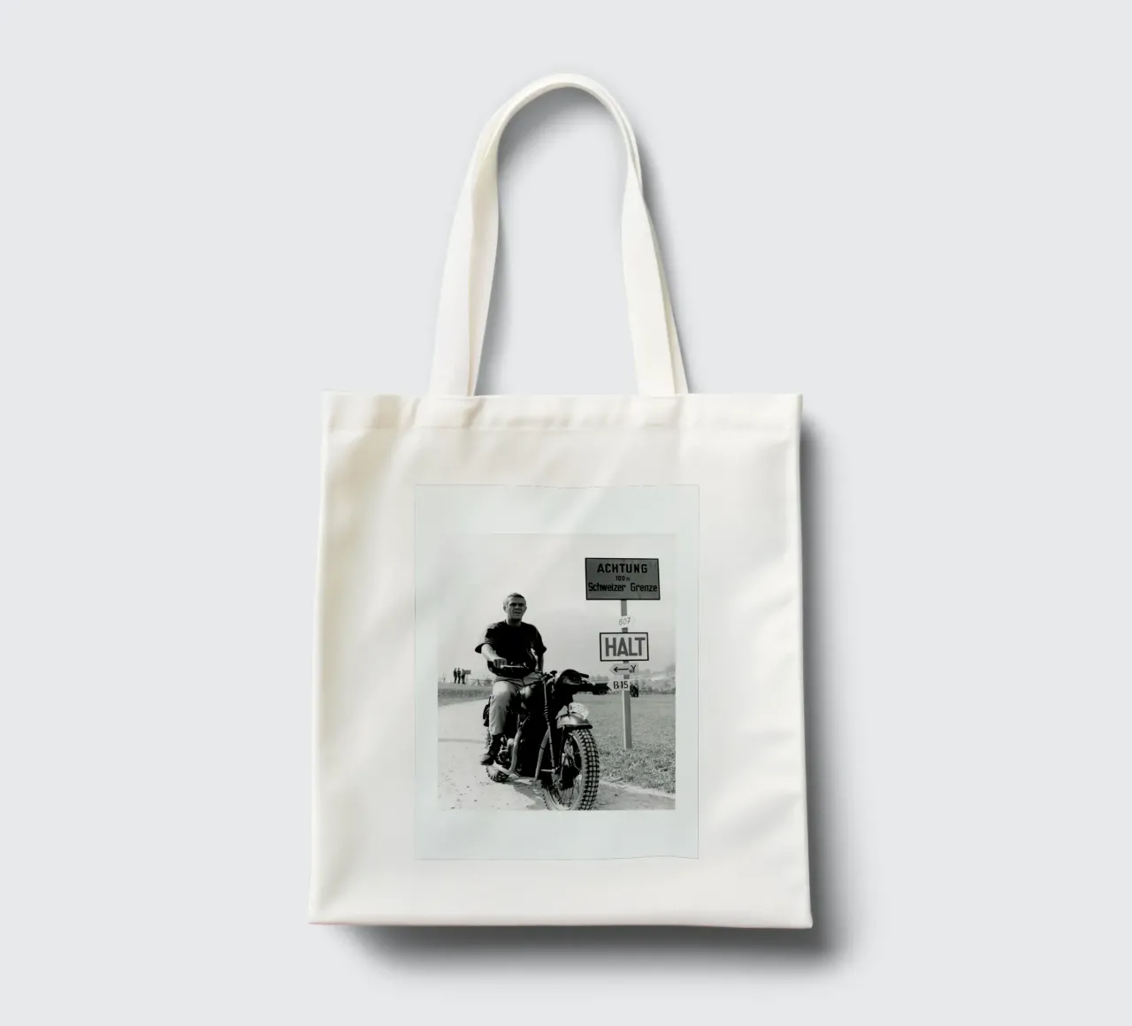 Steve McQueen "The Great Escape" 1963 borsa in juta da Gallery Print and Art Limited