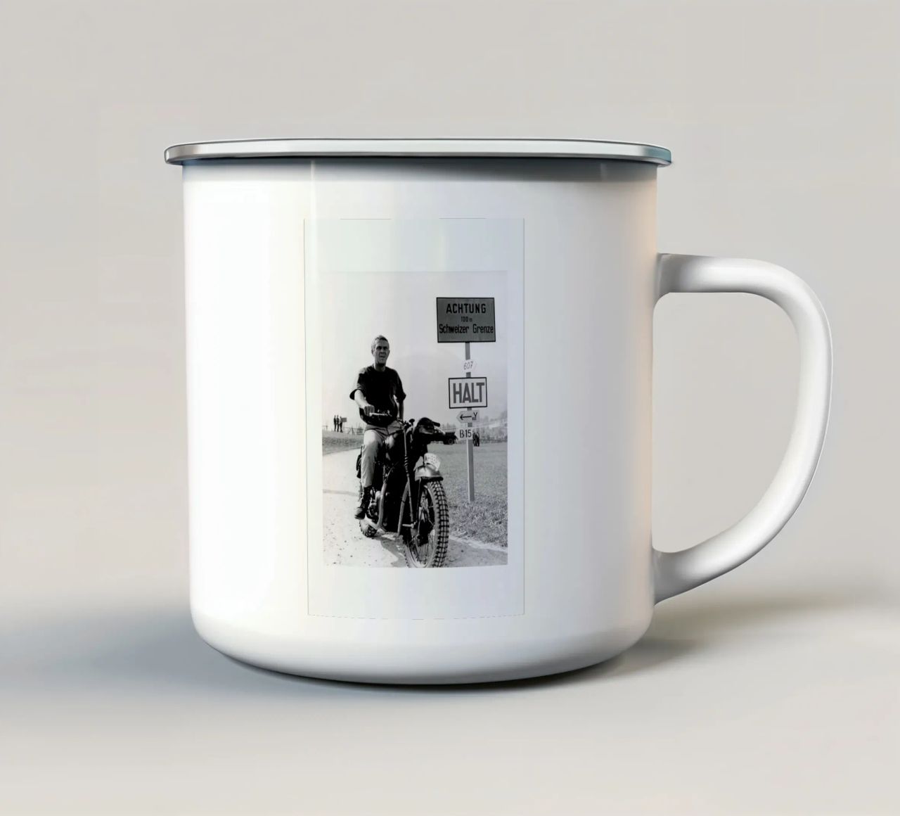 Steve McQueen "The Great Escape" 1963 tazza in smalto da Gallery Print and Art Limited