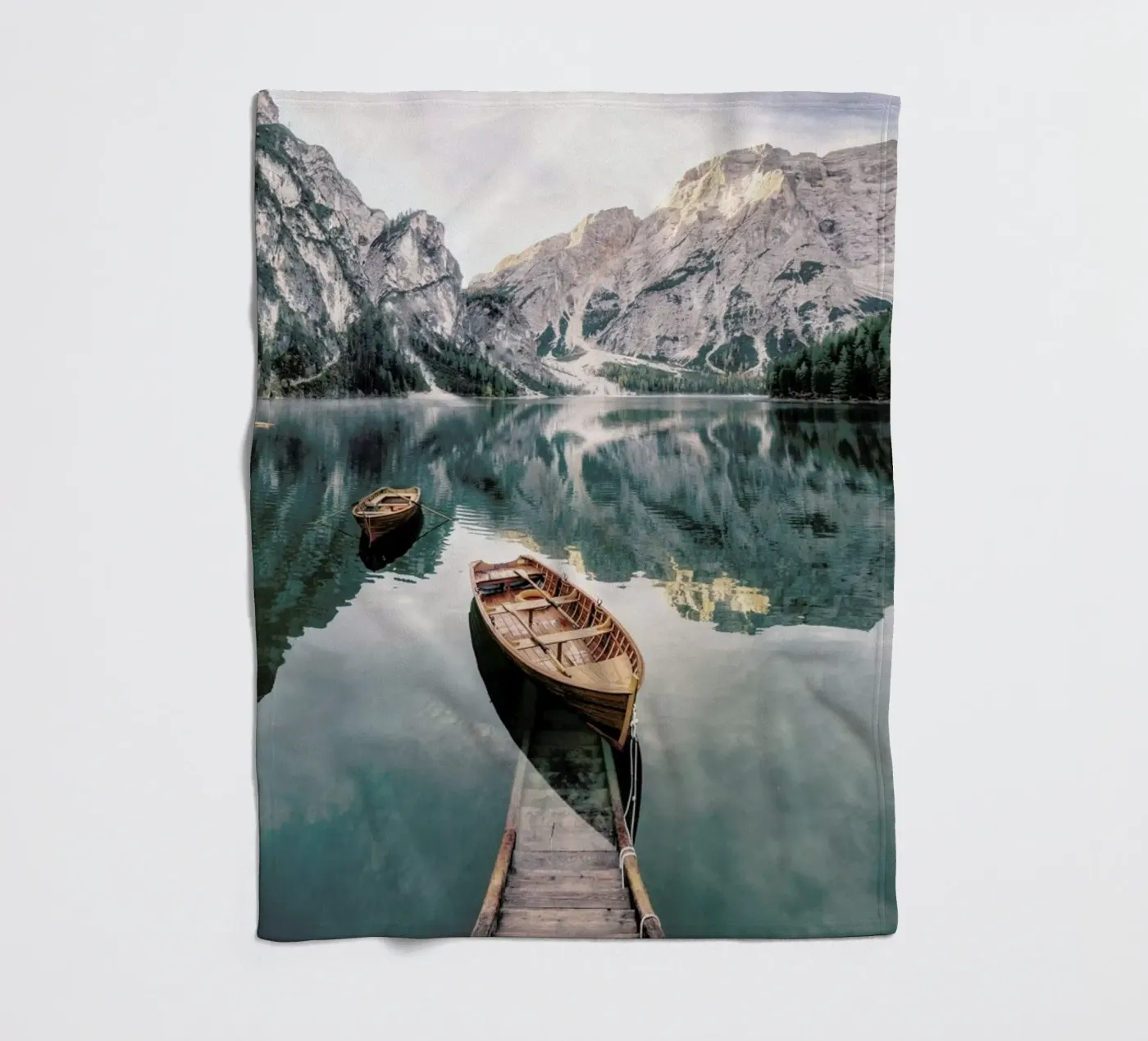 Dolomites fleecedeken van METROPOLIS