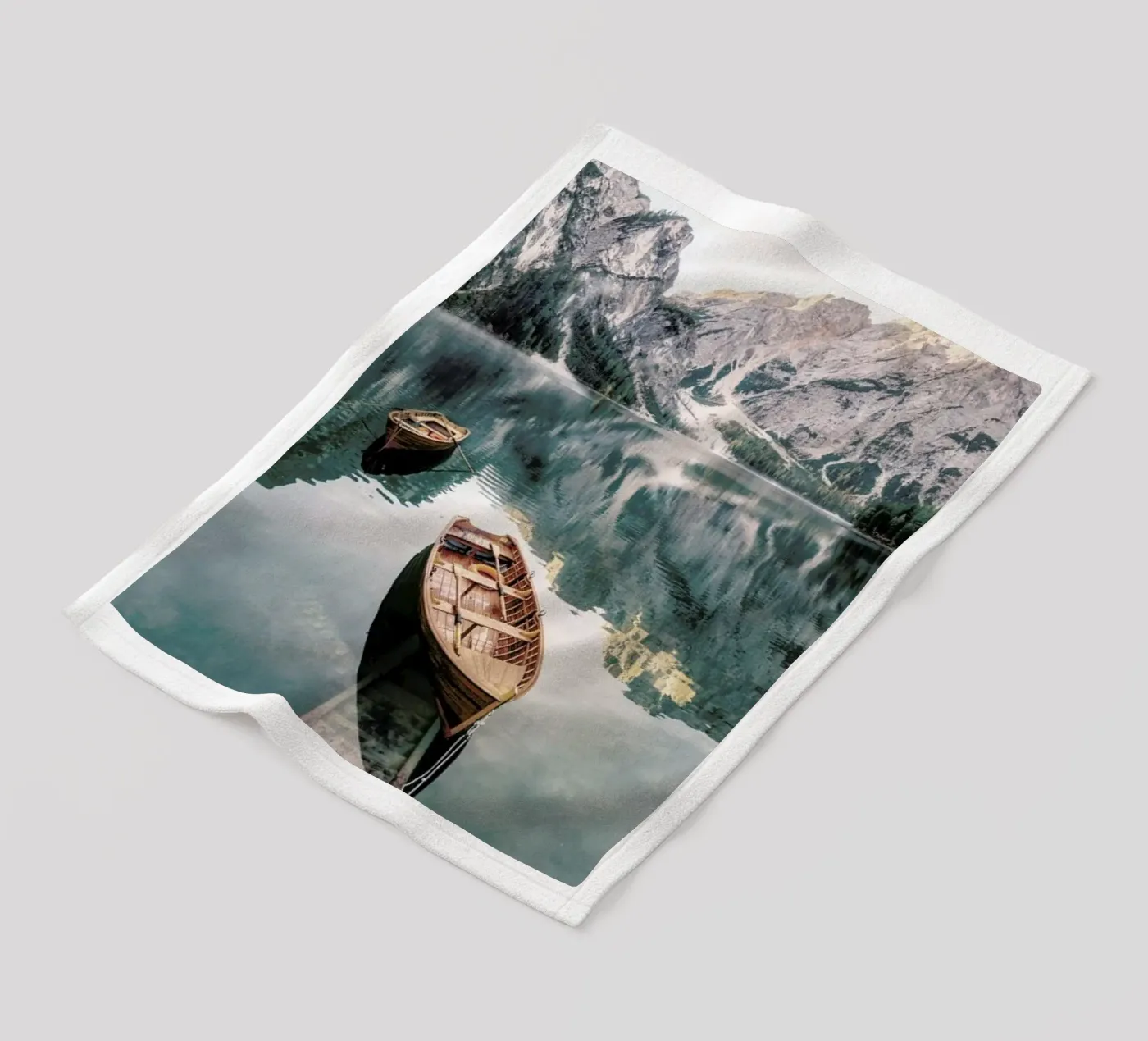 Dolomites fleecedeken van METROPOLIS