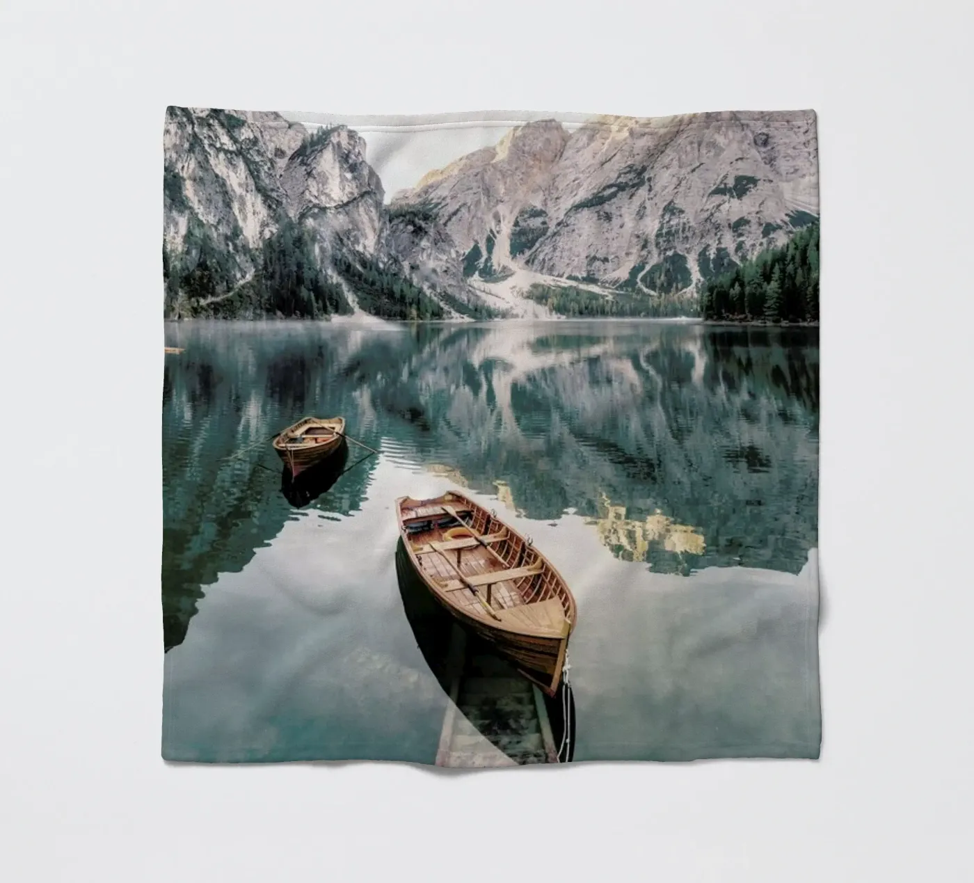 Dolomites fleecedeken van METROPOLIS