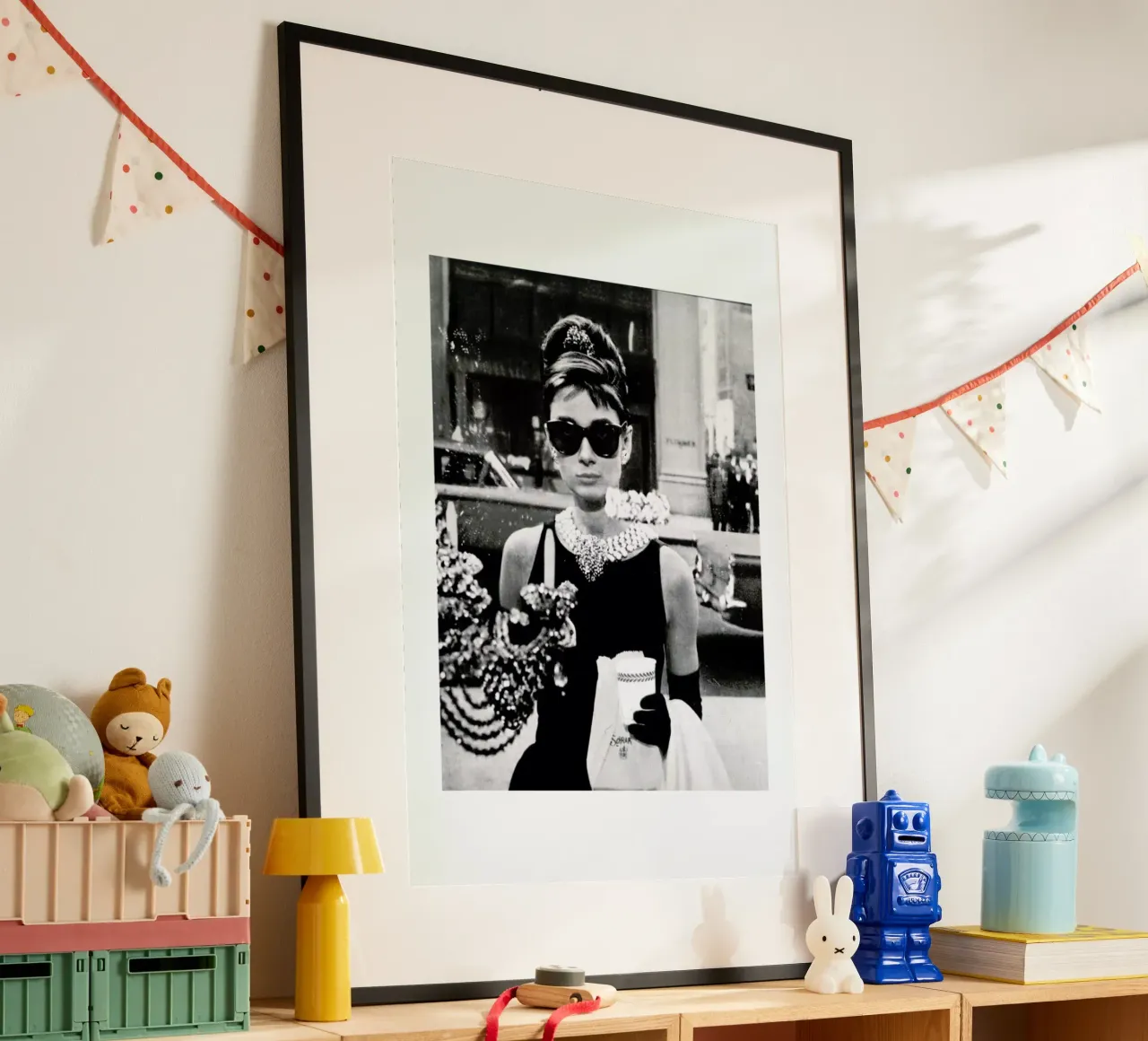 Audrey Hepburn in Breakfast at Tiffany's, 1961 carta hahnemühle da Gallery Print and Art Limited