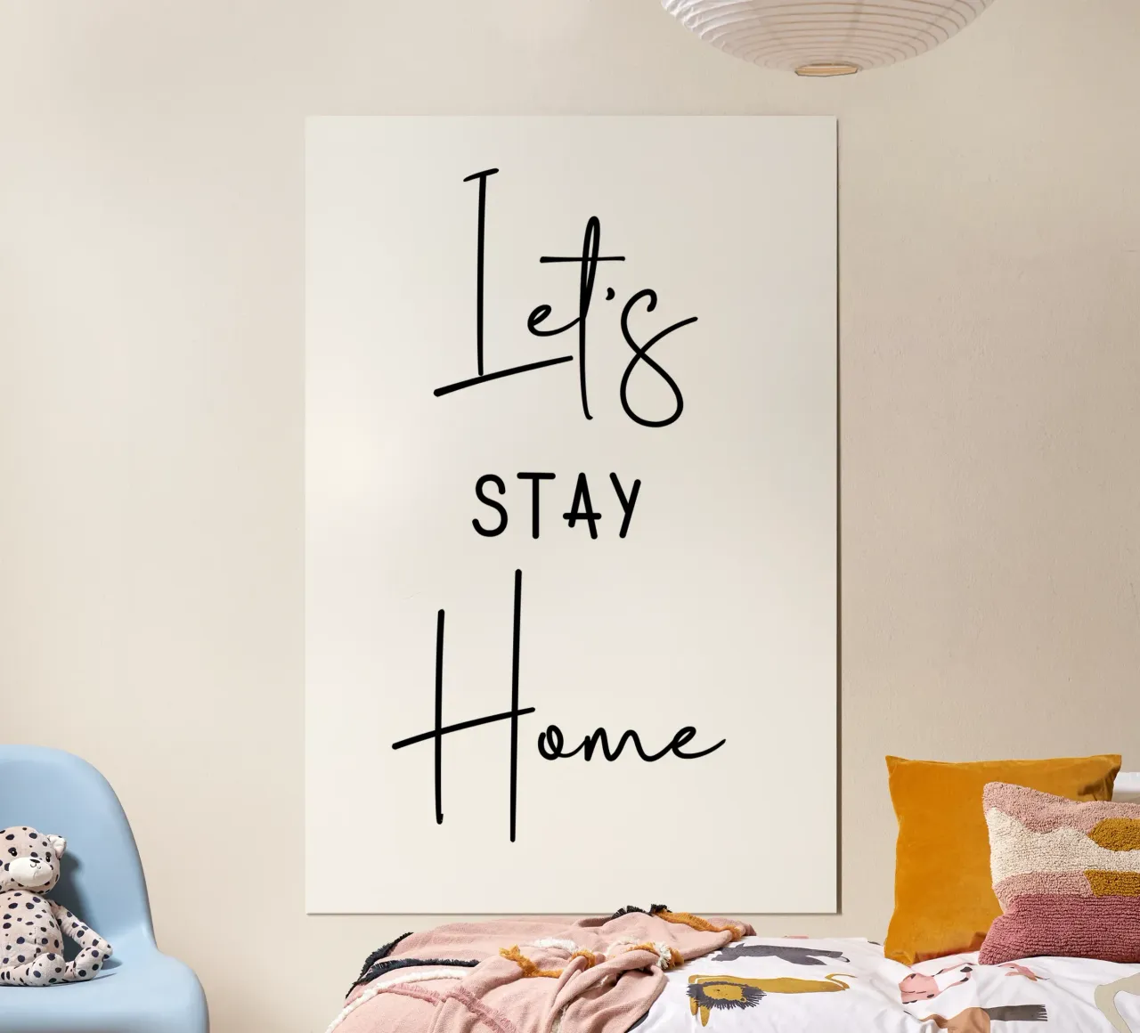 Bleiben wir zu Hause Poster mit Holzrahmen von Shark Printables