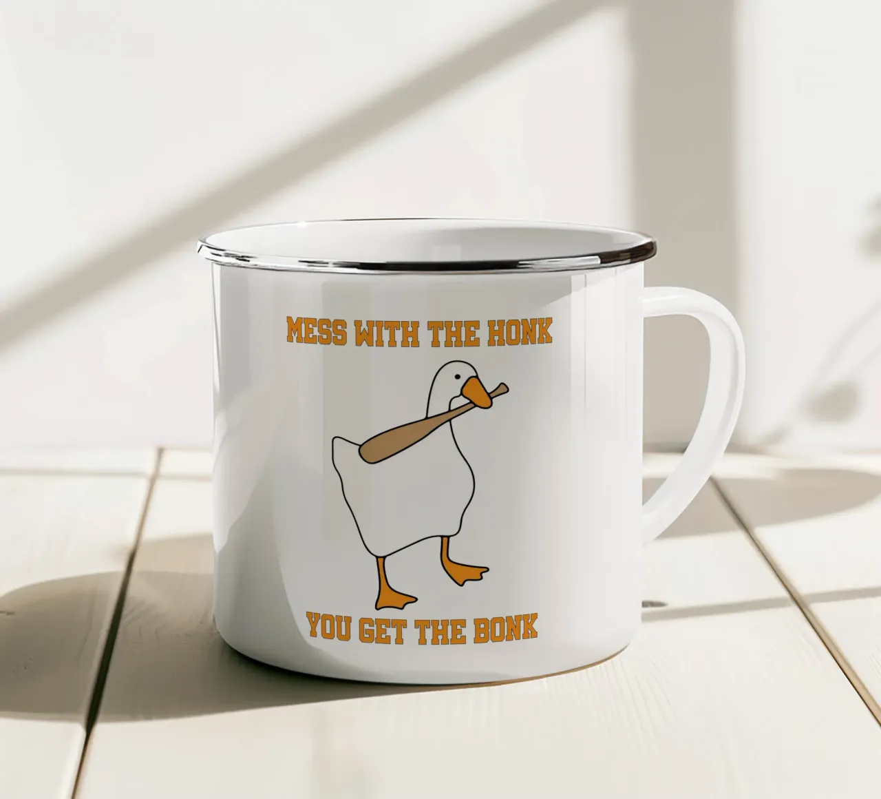 Mess With The Honk You Get The Bonk Goose Game Emaille Tasse von Peyek Island