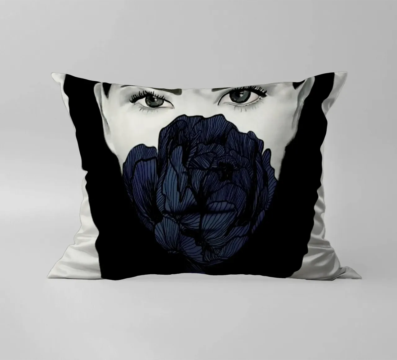 Thylane decorative cushion by Ramona Russu