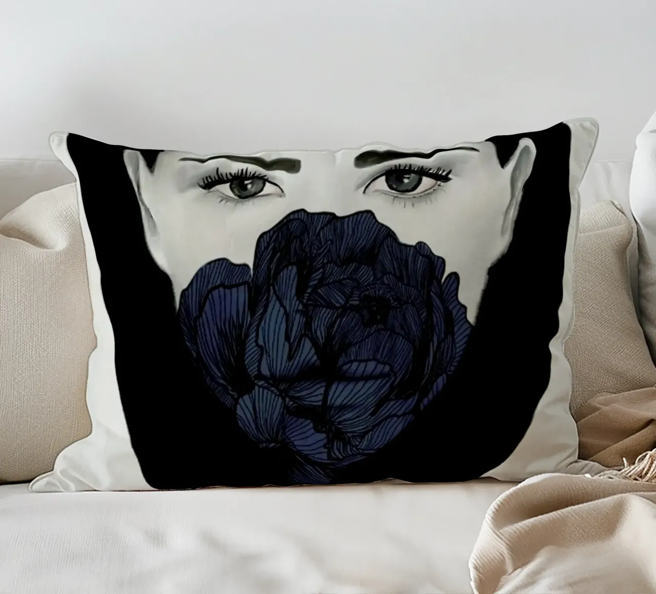 Thylane decorative cushion by Ramona Russu