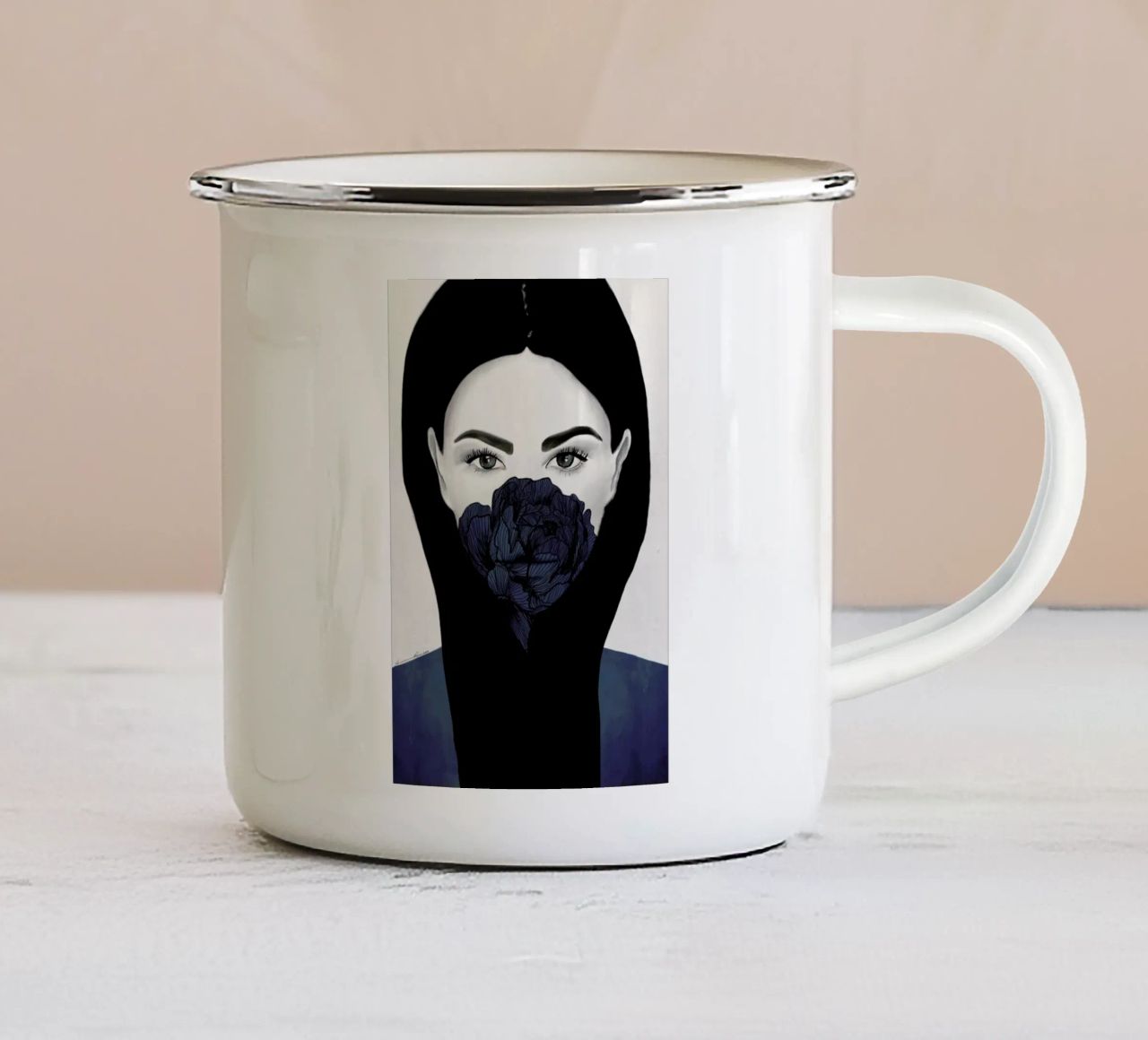 Thylane tazza in smalto da Ramona Russu