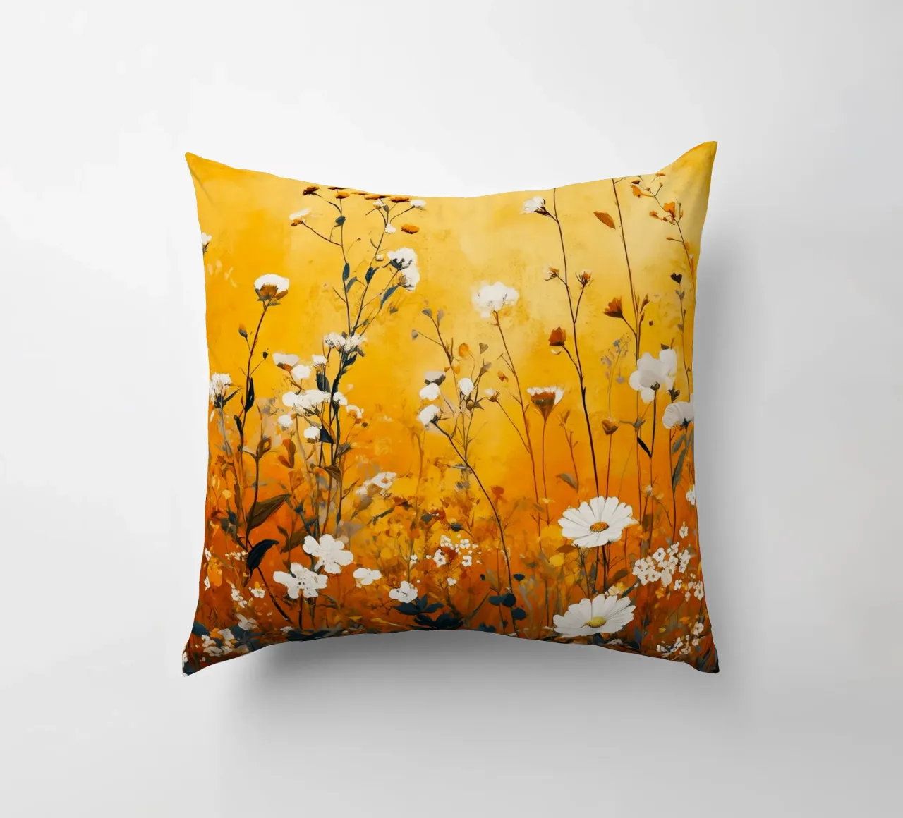 Fiori selvatici prato giallo cuscino da Justyna Jaszke JBJart