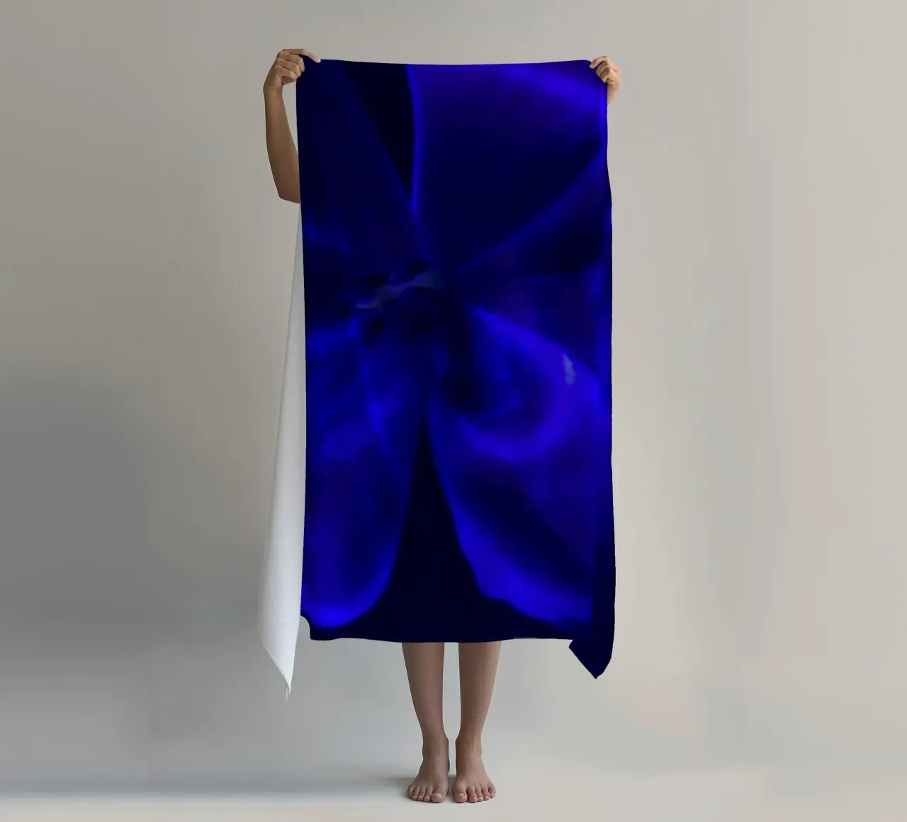 Fiore blu telo mare da Alexandra Joseph Fotomomente