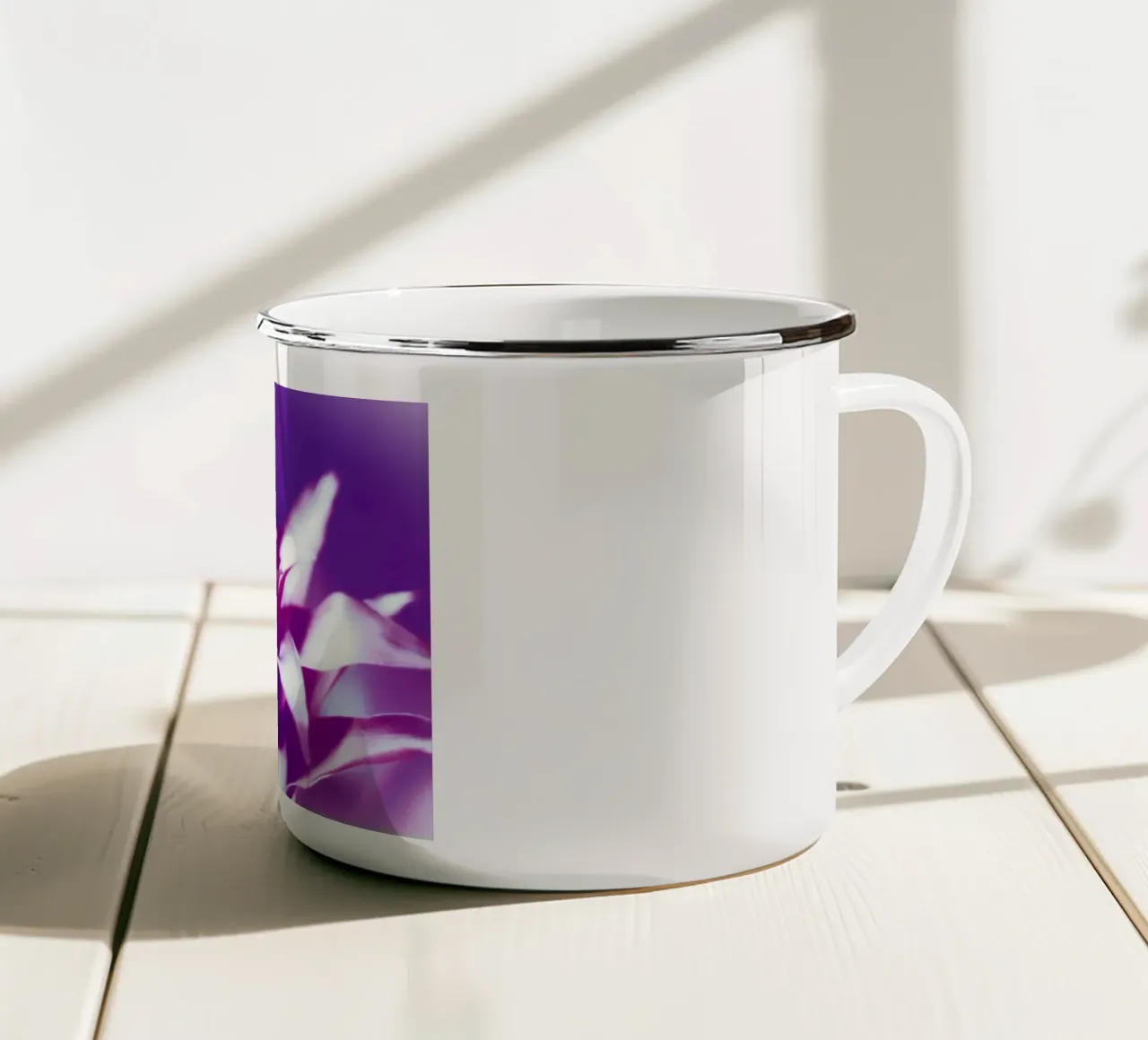 Lady Violett tazza in smalto da Alexandra Joseph Fotomomente