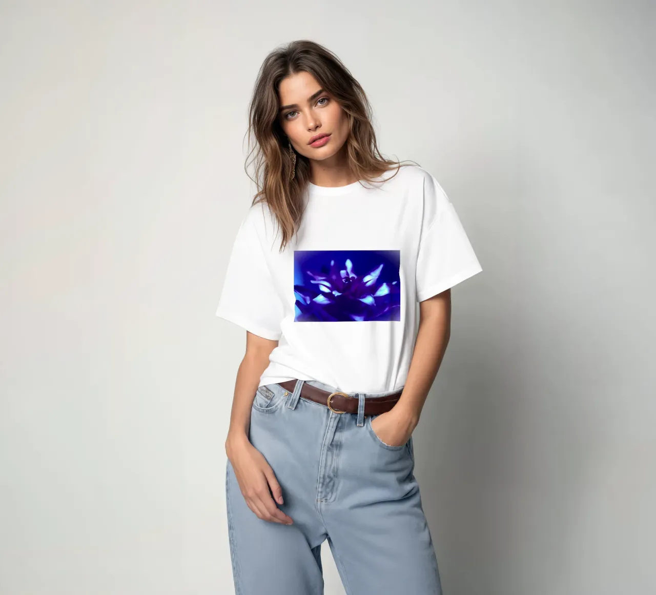 Luce nera per bromeliacee t-shirt da Alexandra Joseph Fotomomente