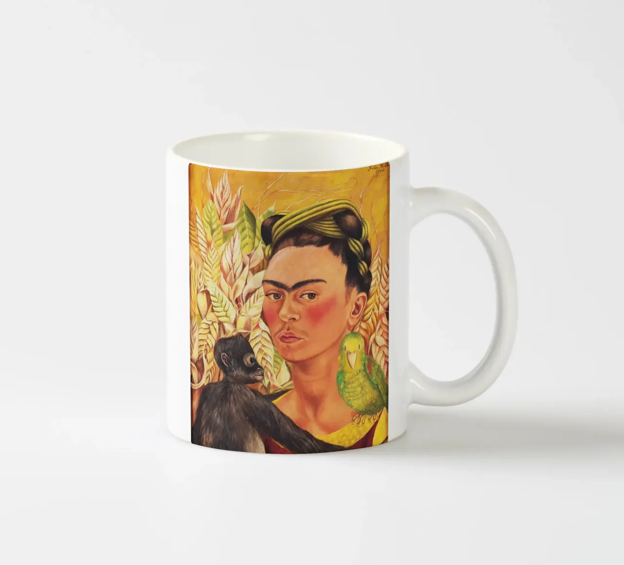 Autoritratto di Frida Kahlo con scimmia e pappagallo tazza in ceramica da Venus Art