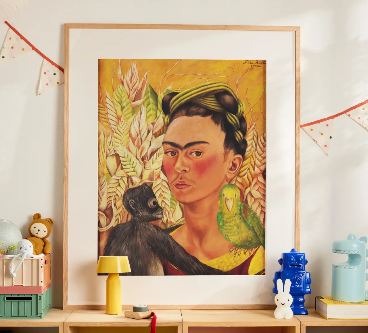 Autoritratto di Frida Kahlo con scimmia e pappagallo carta hahnemühle da Venus Art