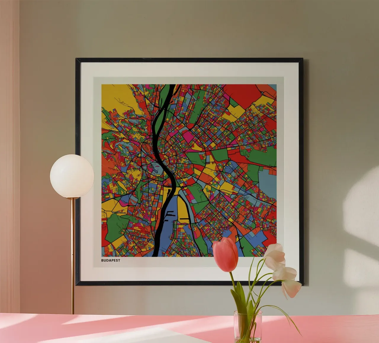 Budapest poster con telaio in legno da The Cartography Collection
