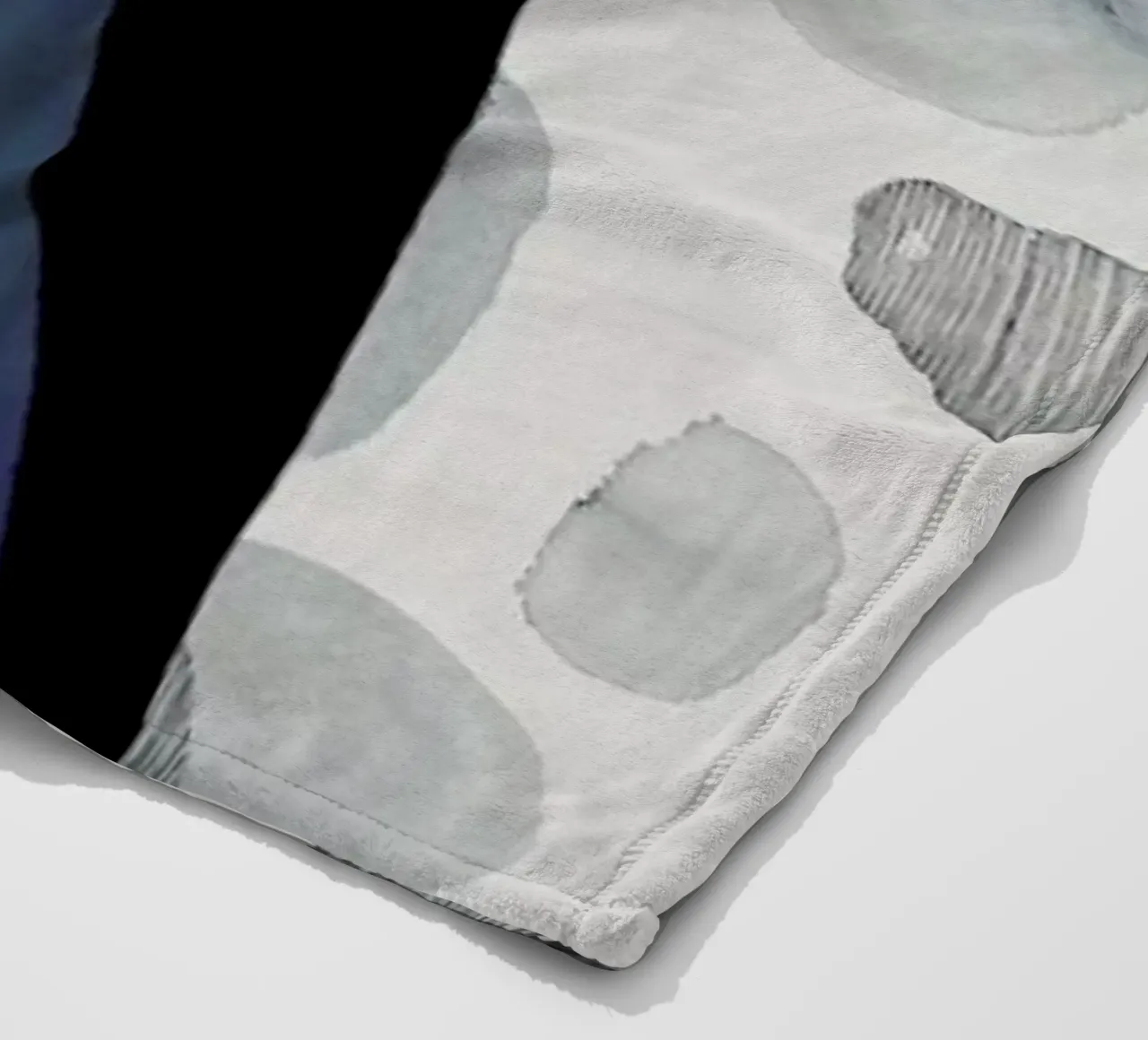 Reflections Fleecedecke von Ramona Russu