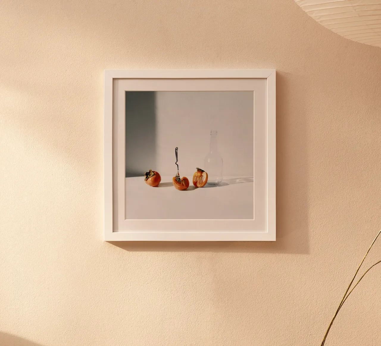 Persimmon Fruit poster con telaio in alluminio da George Griefy