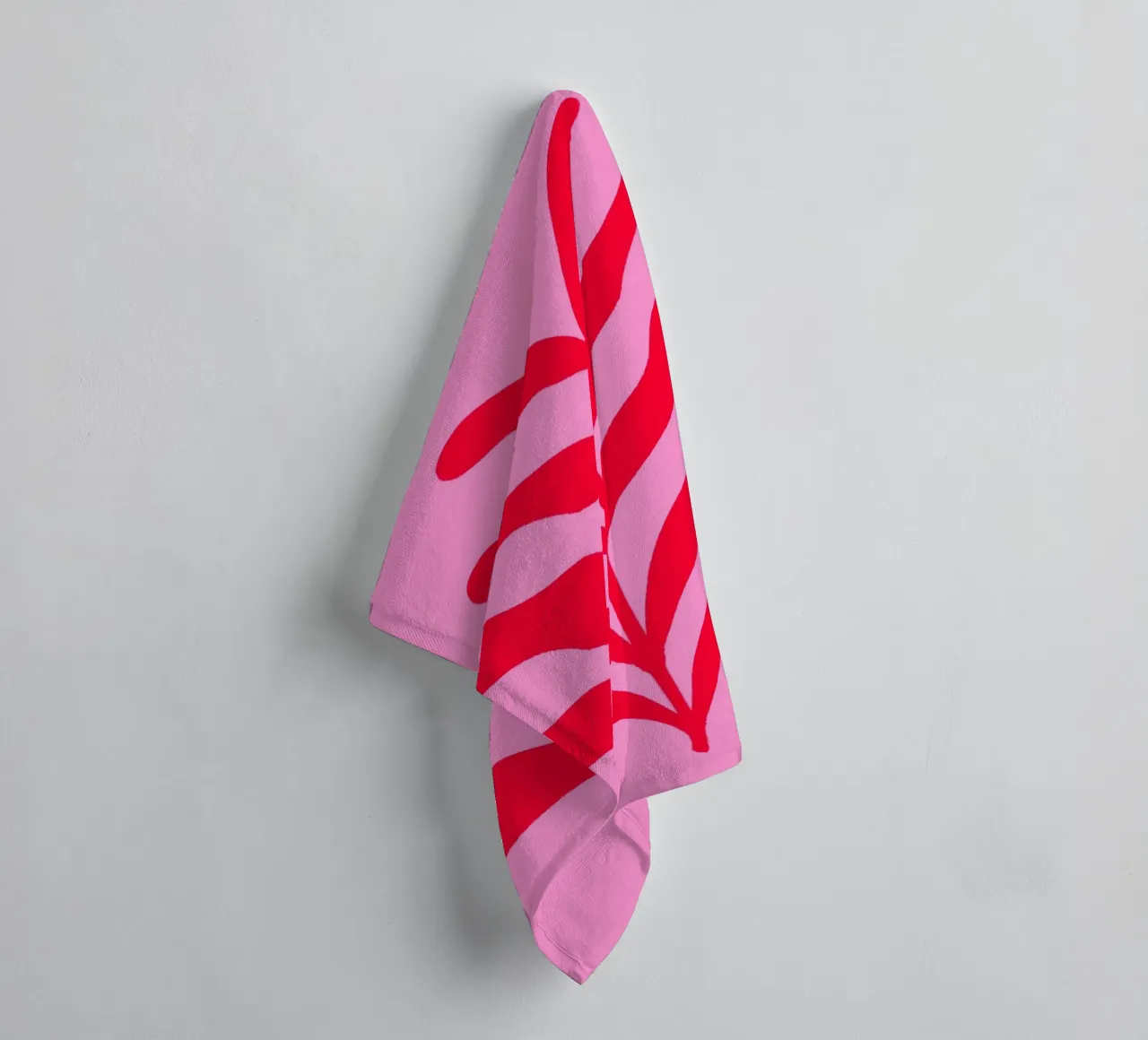 Ramo colorato - rosso e rosa asciugamano da bagno da Wackapacka