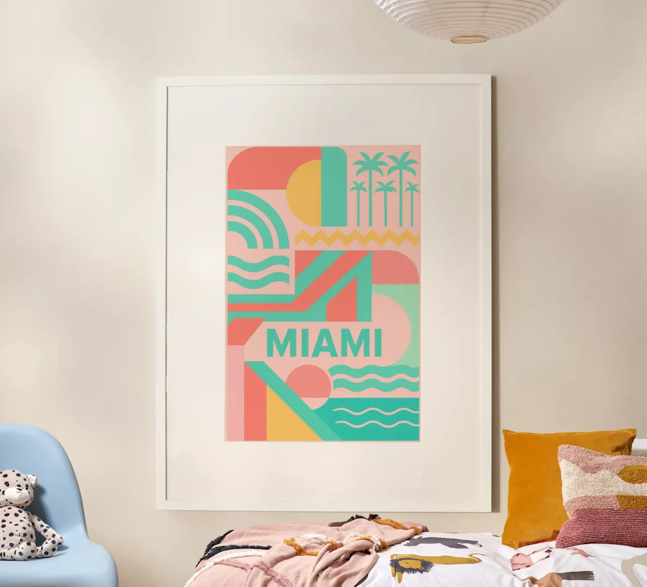 Miami - Le vibrazioni pastello di una città soleggiata poster con telaio in legno da JETLAG | affiches voyage