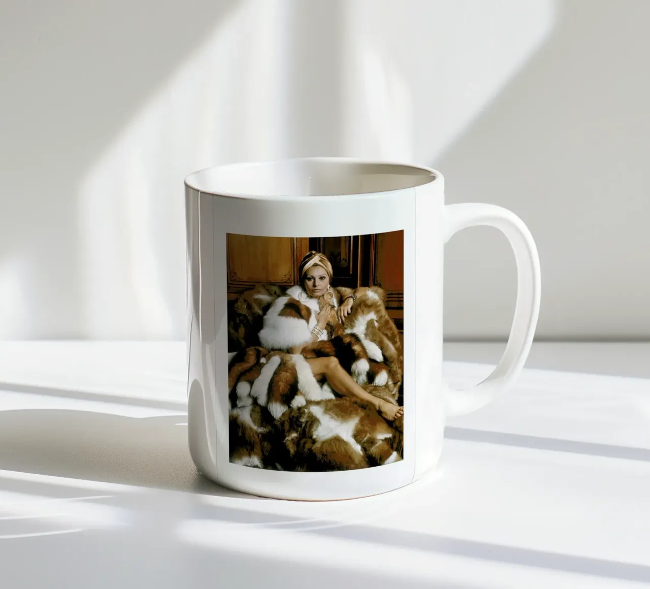 Sophia Loren tazza in ceramica da Gallery Print and Art Limited