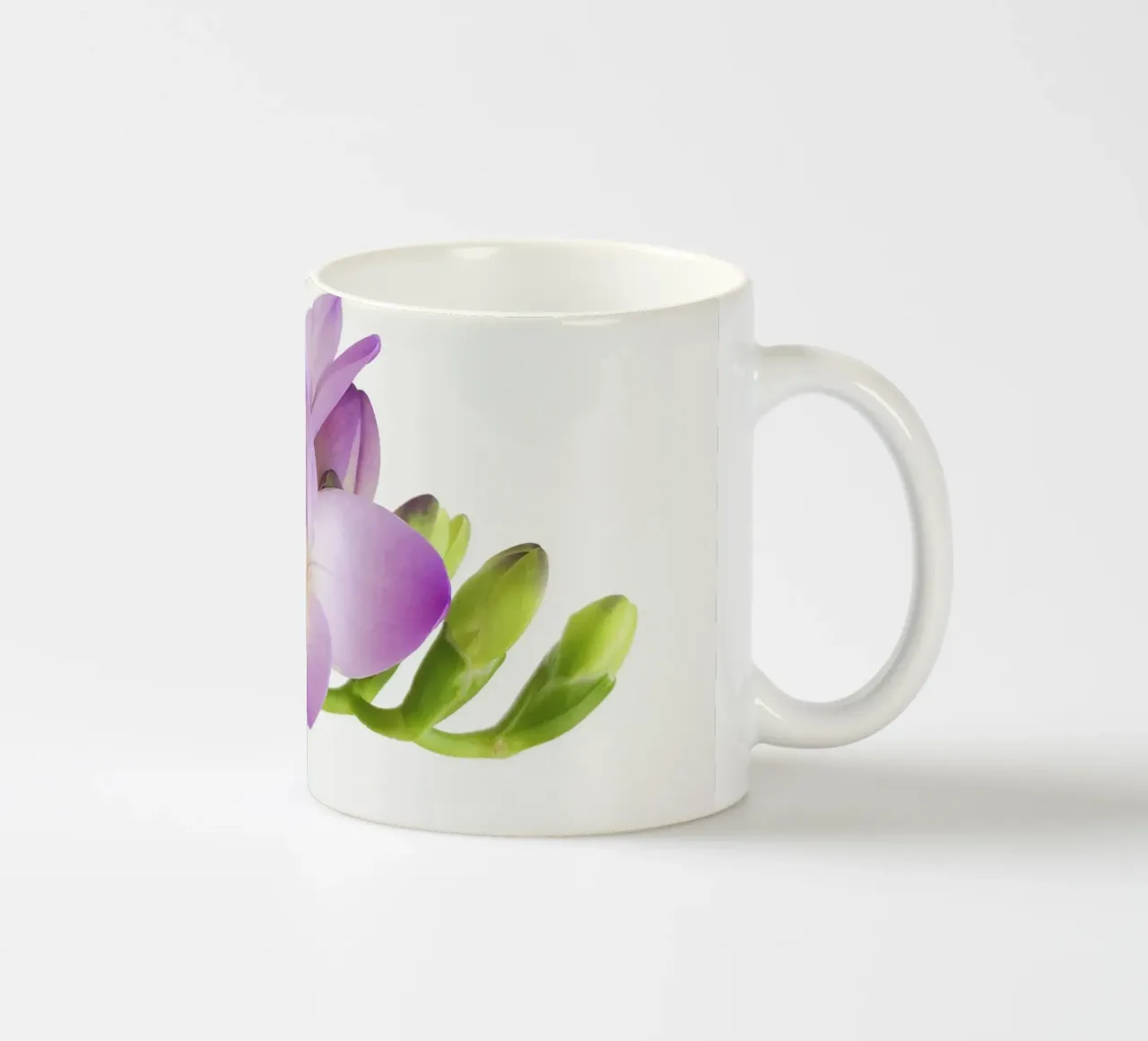 Fiore viola tazza in ceramica da Cassia Beck Photography