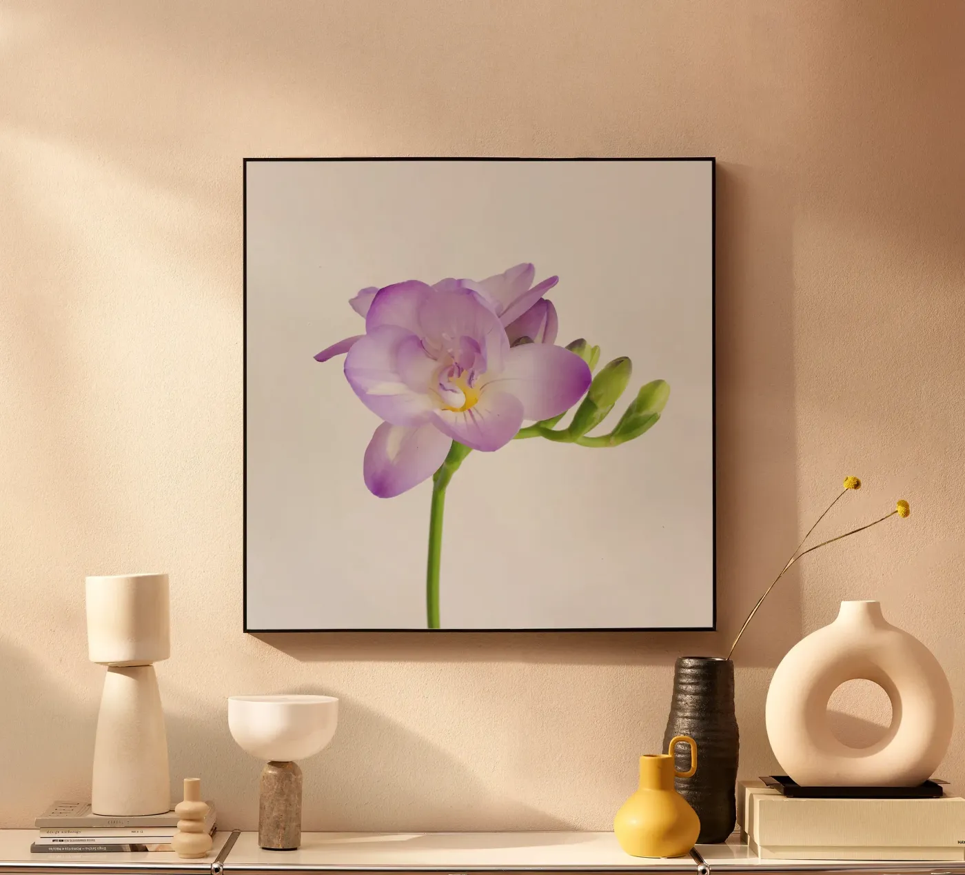 Violette Blume Acryl-Glas von Cassia Beck Photography
