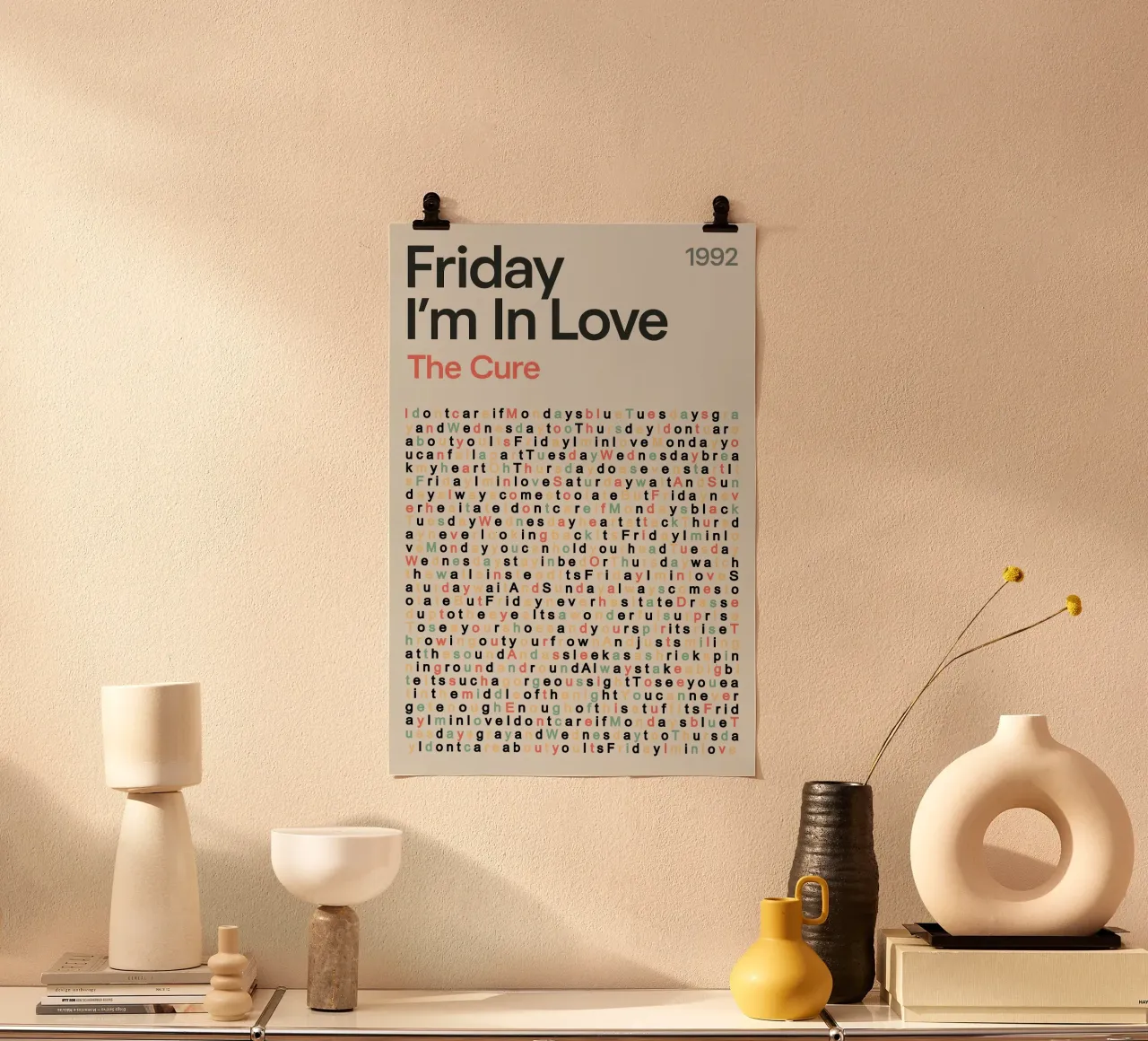 Vintage Song Lyric Art – Friday I’m In Love poster con telaio in plastica da QuooodZ by MooodzArt