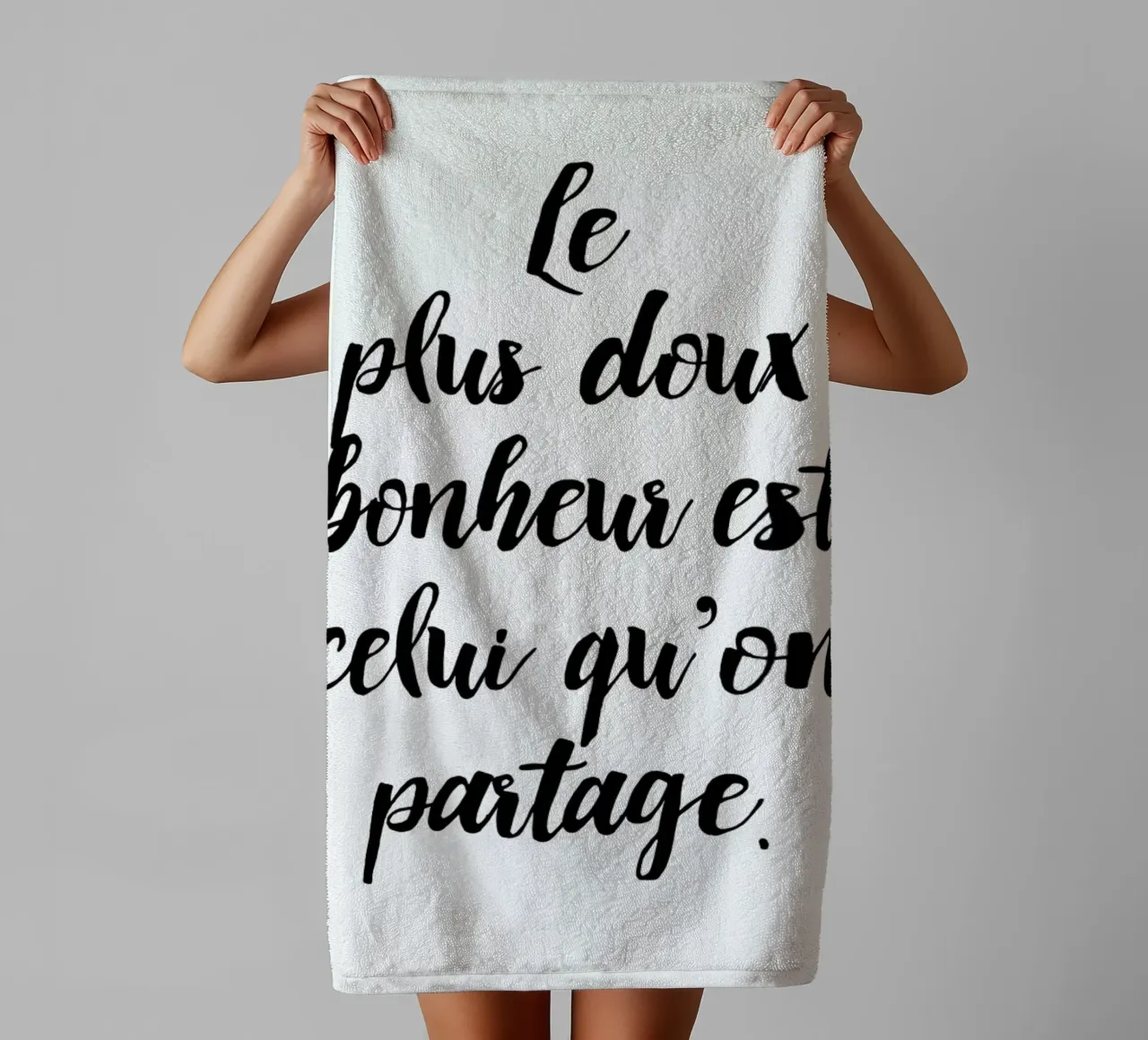 Doux bonheur towel by typed