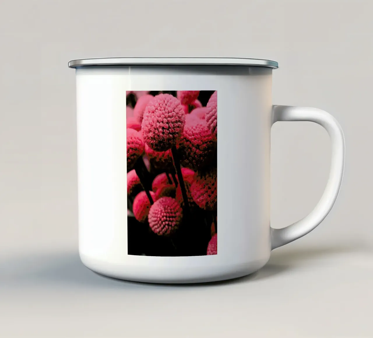 Pink Bommels tazza in smalto da Sebastian Hilgetag