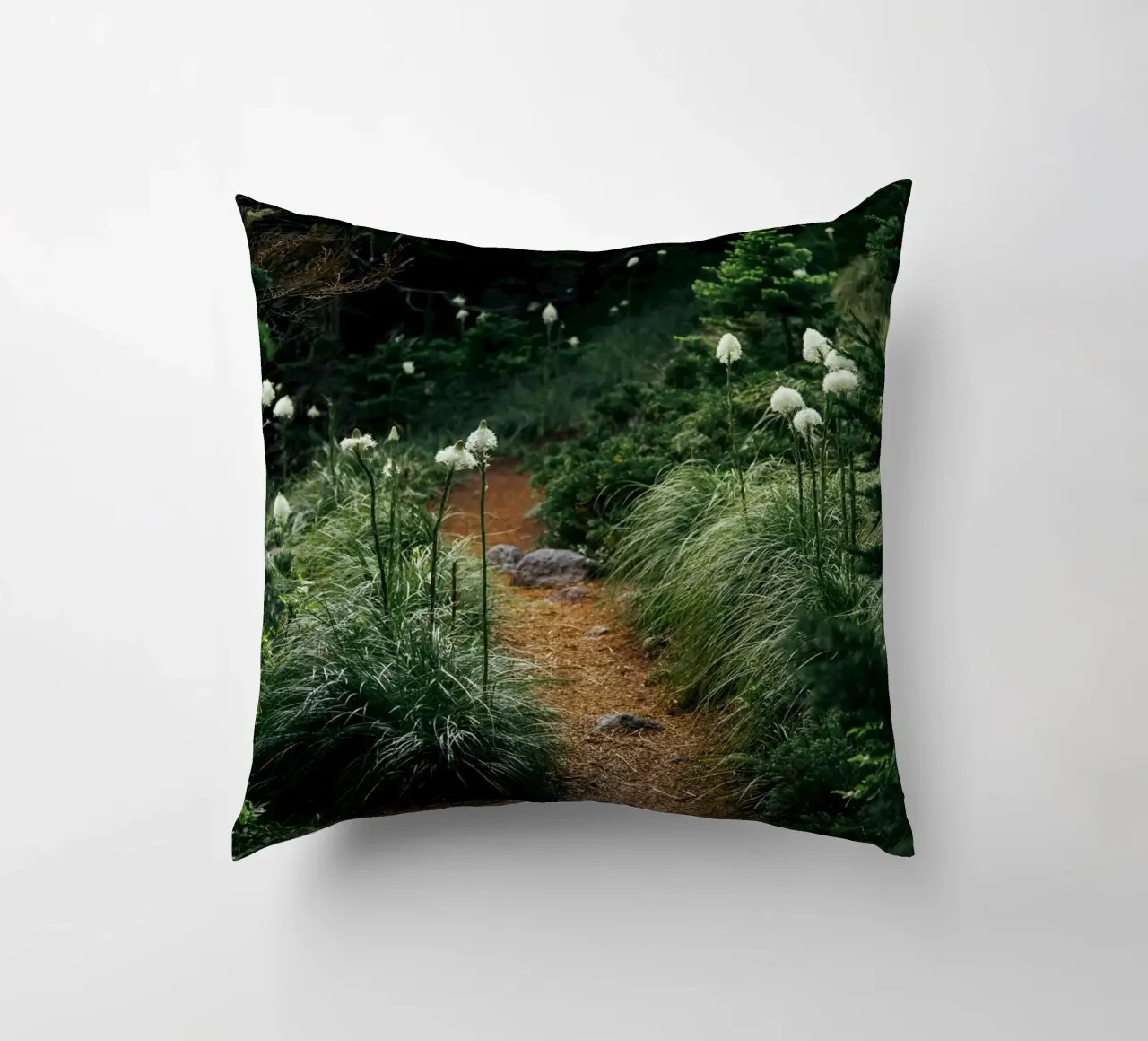 Bear Grass Trail cuscino da wowhannahphotos