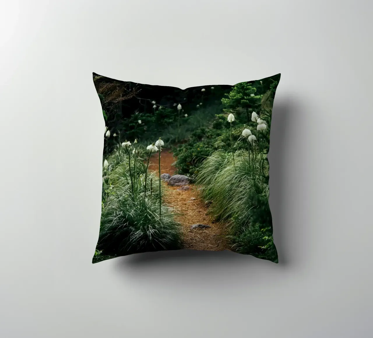 Bear Grass Trail cuscino da wowhannahphotos