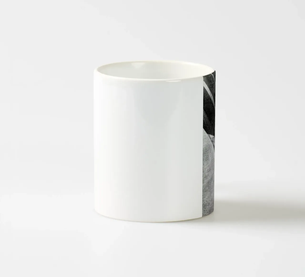 Abstract – Black And White Surface tazza in ceramica da Sebastian Hilgetag