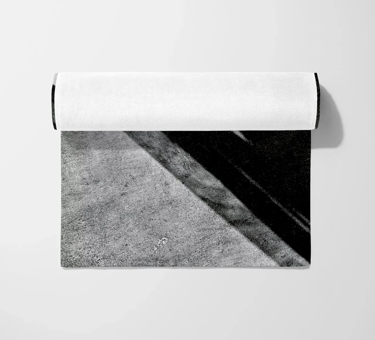 Abstract – Black And White Surface telo mare da Sebastian Hilgetag