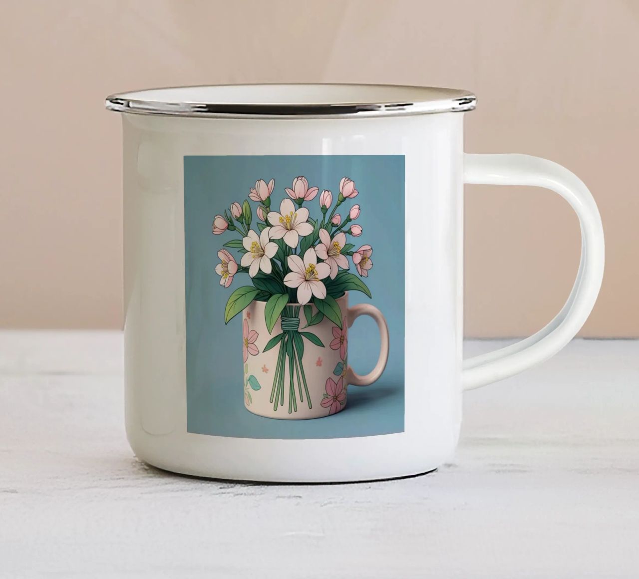 Una tazza dai colori vivaci contiene un bouquet di fiori delicati tazza in smalto da DesignDoodle
