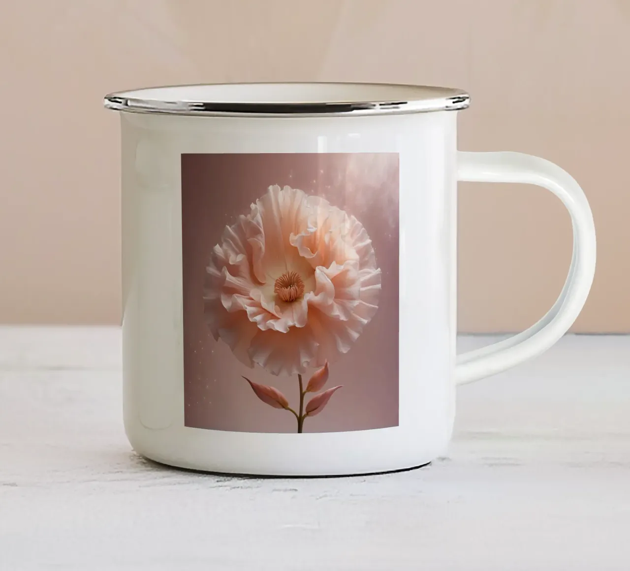 Delicato fiore rosa con petali arruffati e illuminati da una luce soffusa. tazza in smalto da DesignDoodle