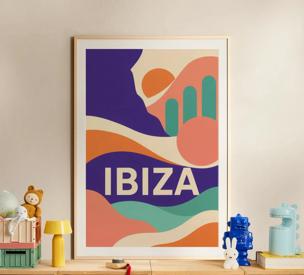 Ibiza - Una fuga colorata sotto il sole delle Baleari poster con telaio in legno da JETLAG | affiches voyage