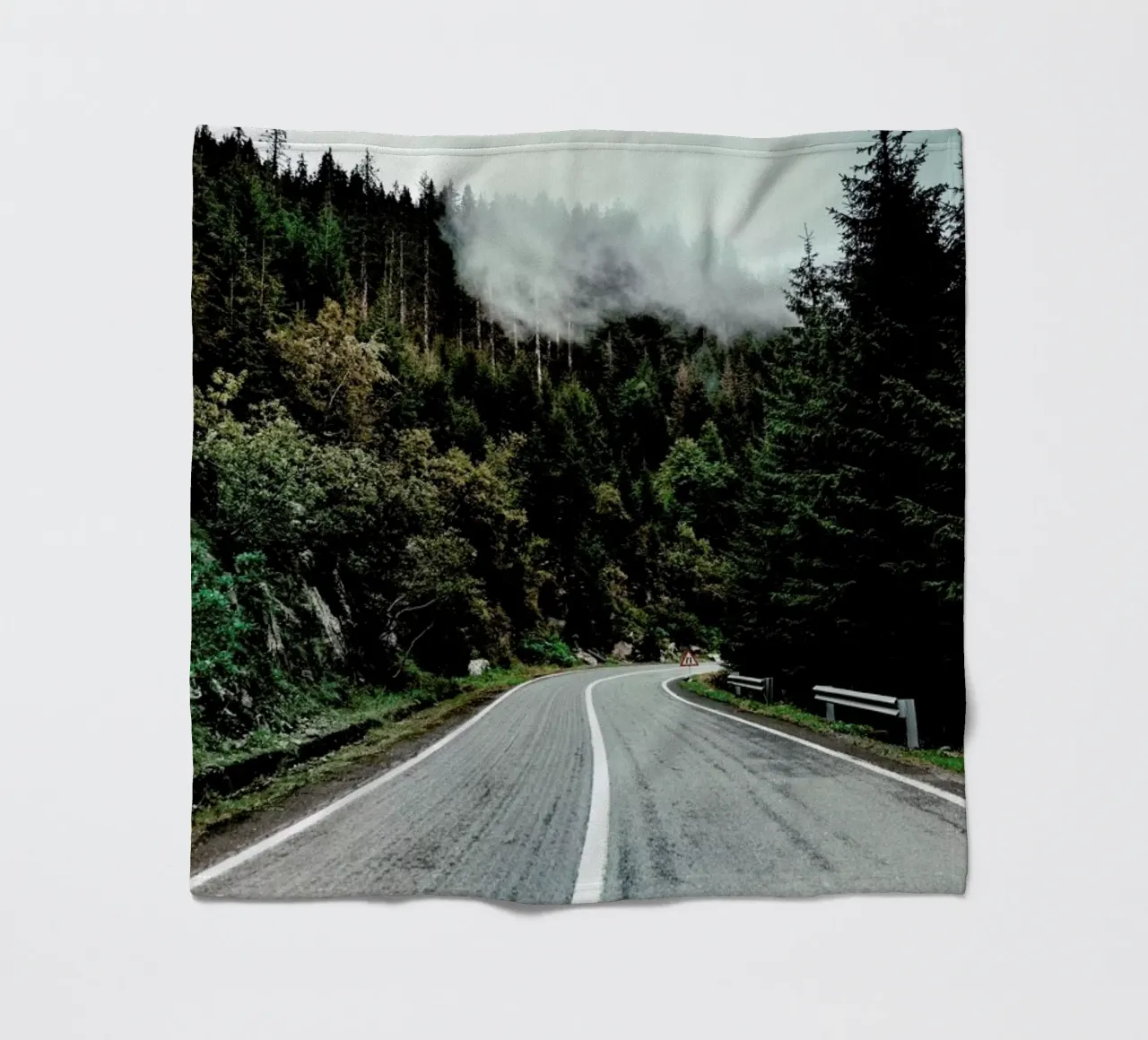 Street In The Forest coperta in pile da Sebastian Hilgetag
