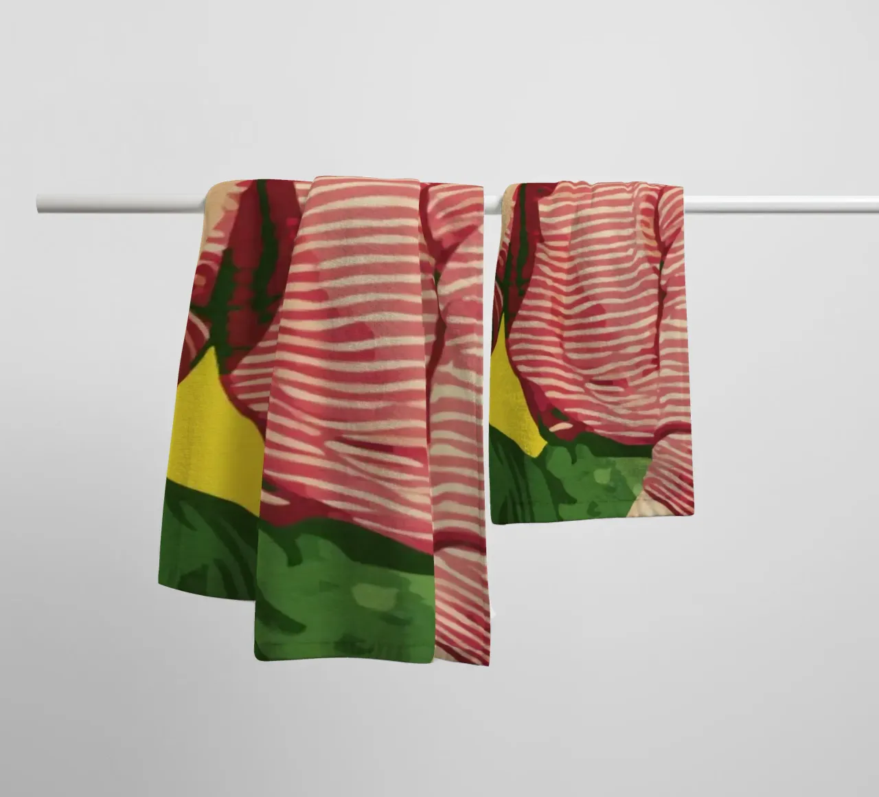 Boho ragazza messicana con camicia a righe pantaloni verdi asciugamano da bagno da Modern Muse