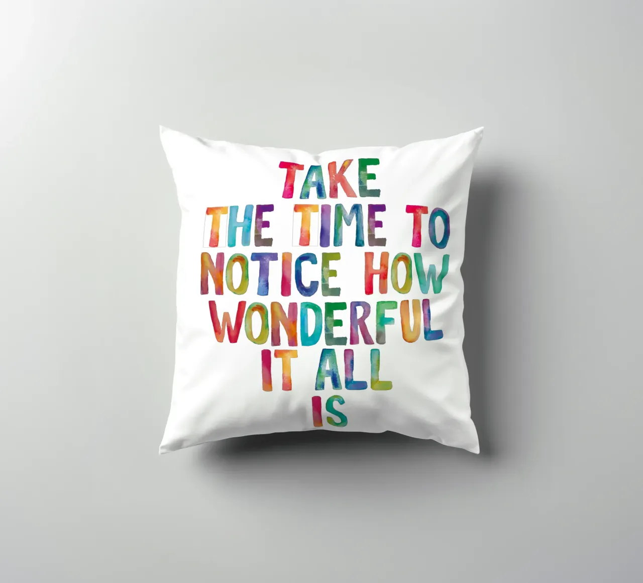 Prendetevi il tempo per notare quanto sia meraviglioso il tipo di arcobaleno cuscino da THE MOTIVATED TYPE