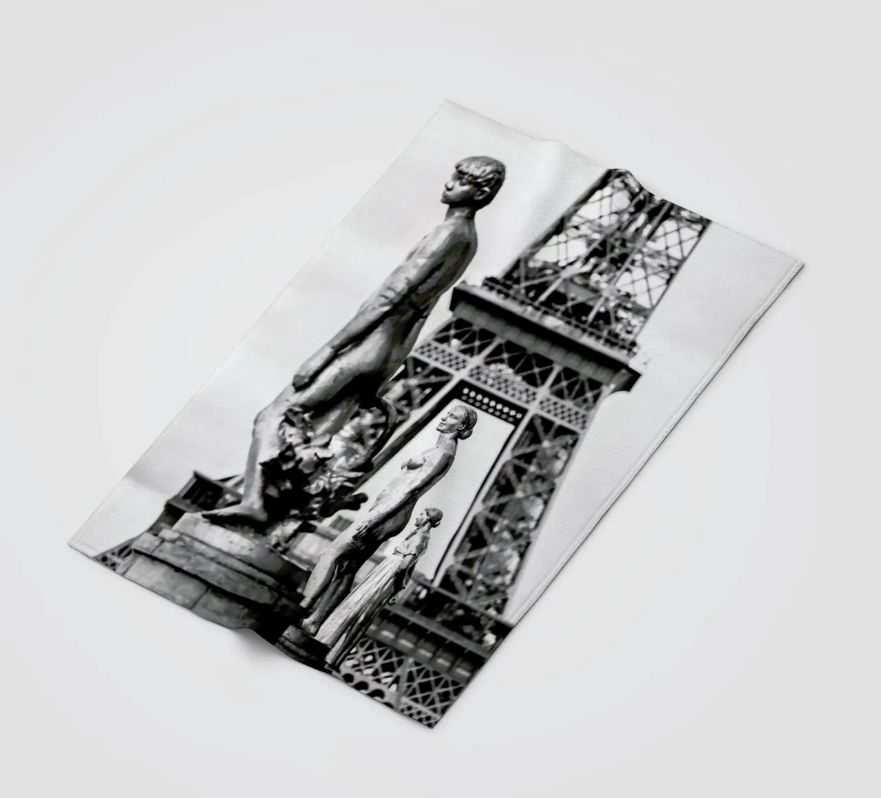 Tour Eiffel Trocad‚Ro coperta in pile da Magdalena Martin Photography