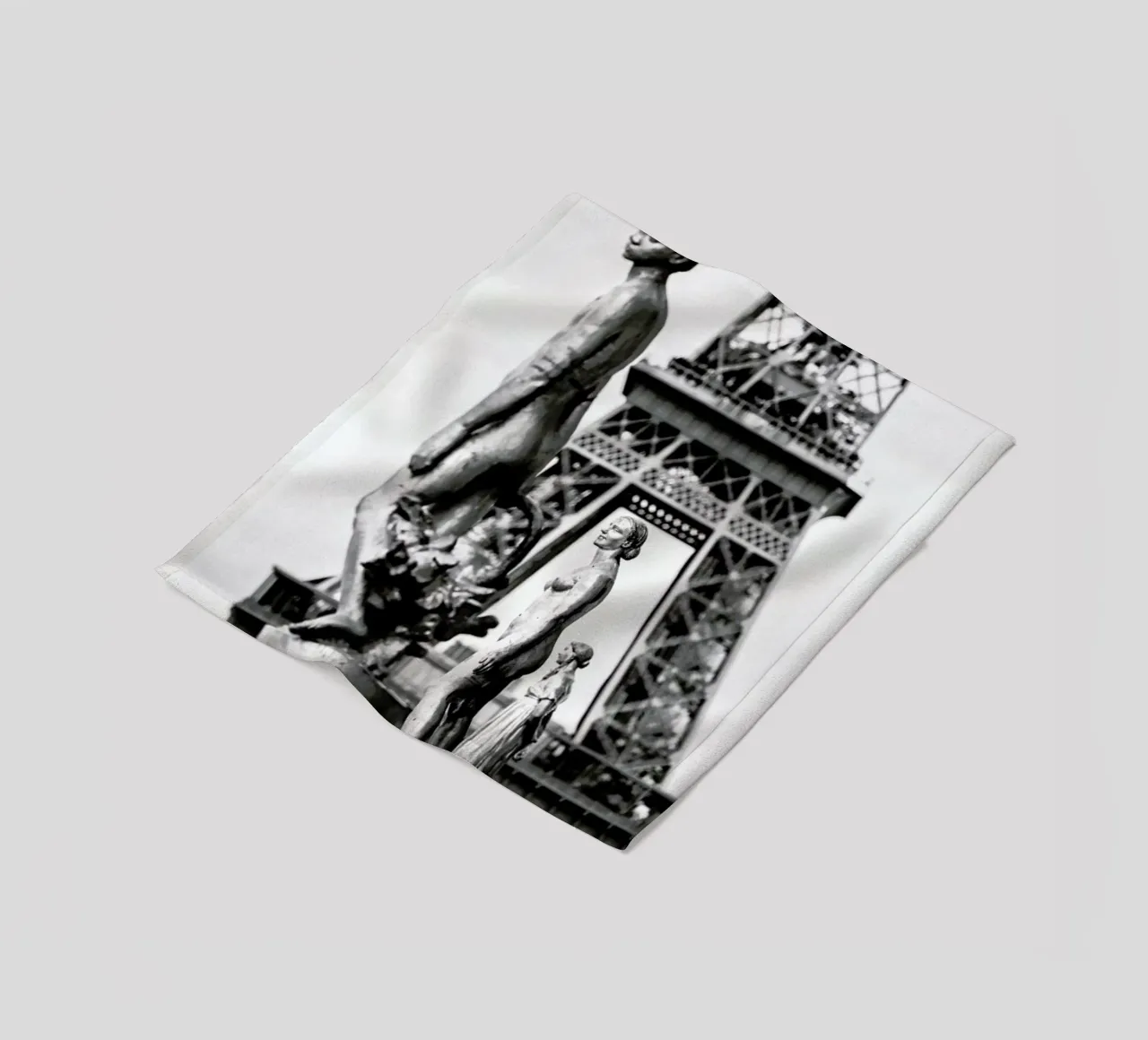 Tour Eiffel Trocad‚Ro coperta in pile da Magdalena Martin Photography