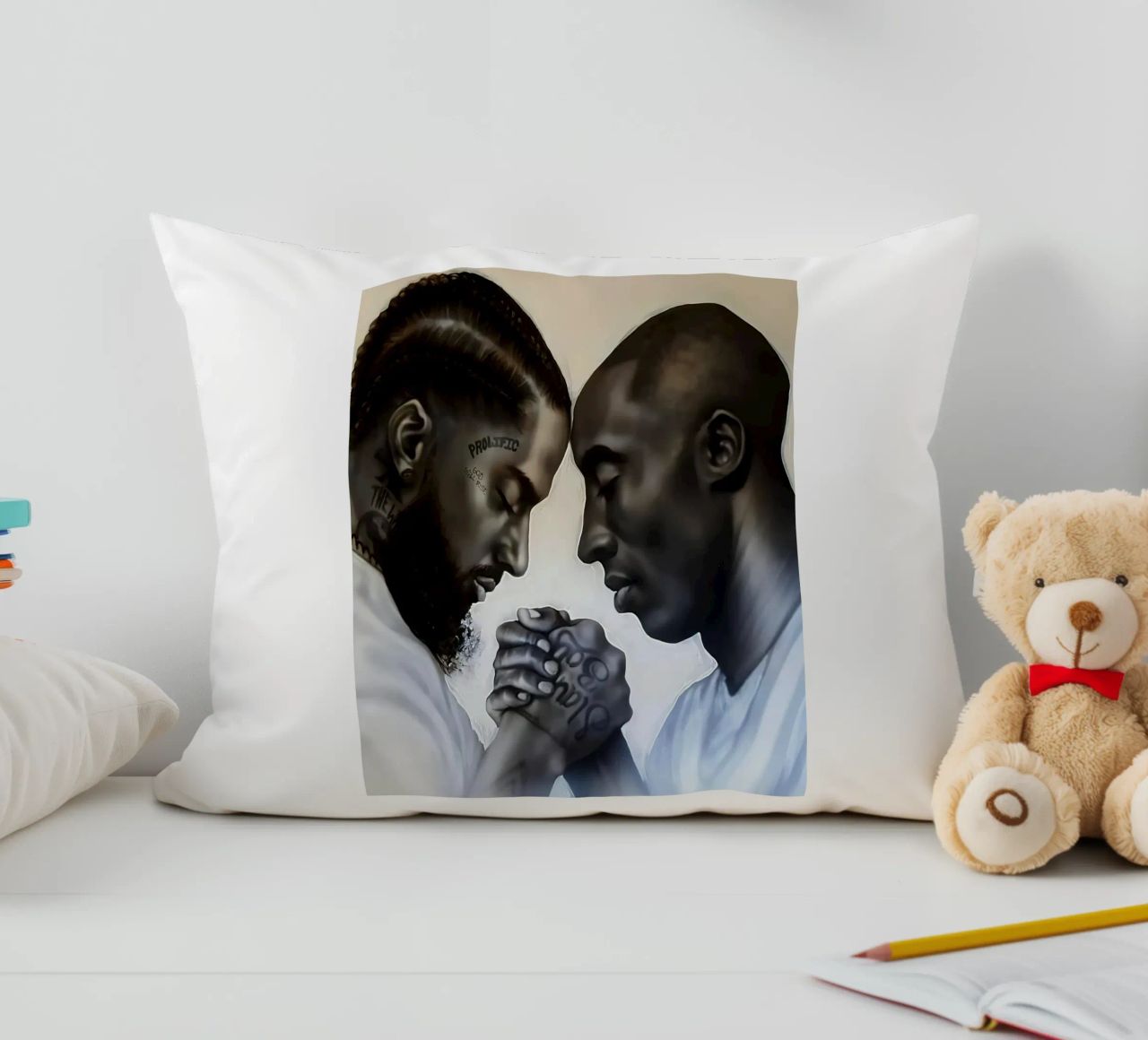 Nipsey Hussle e Kobe Bryant cuscino da Fewasyes