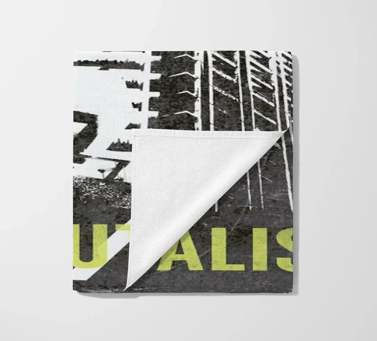 Brutalist telo mare da 121 Creatives