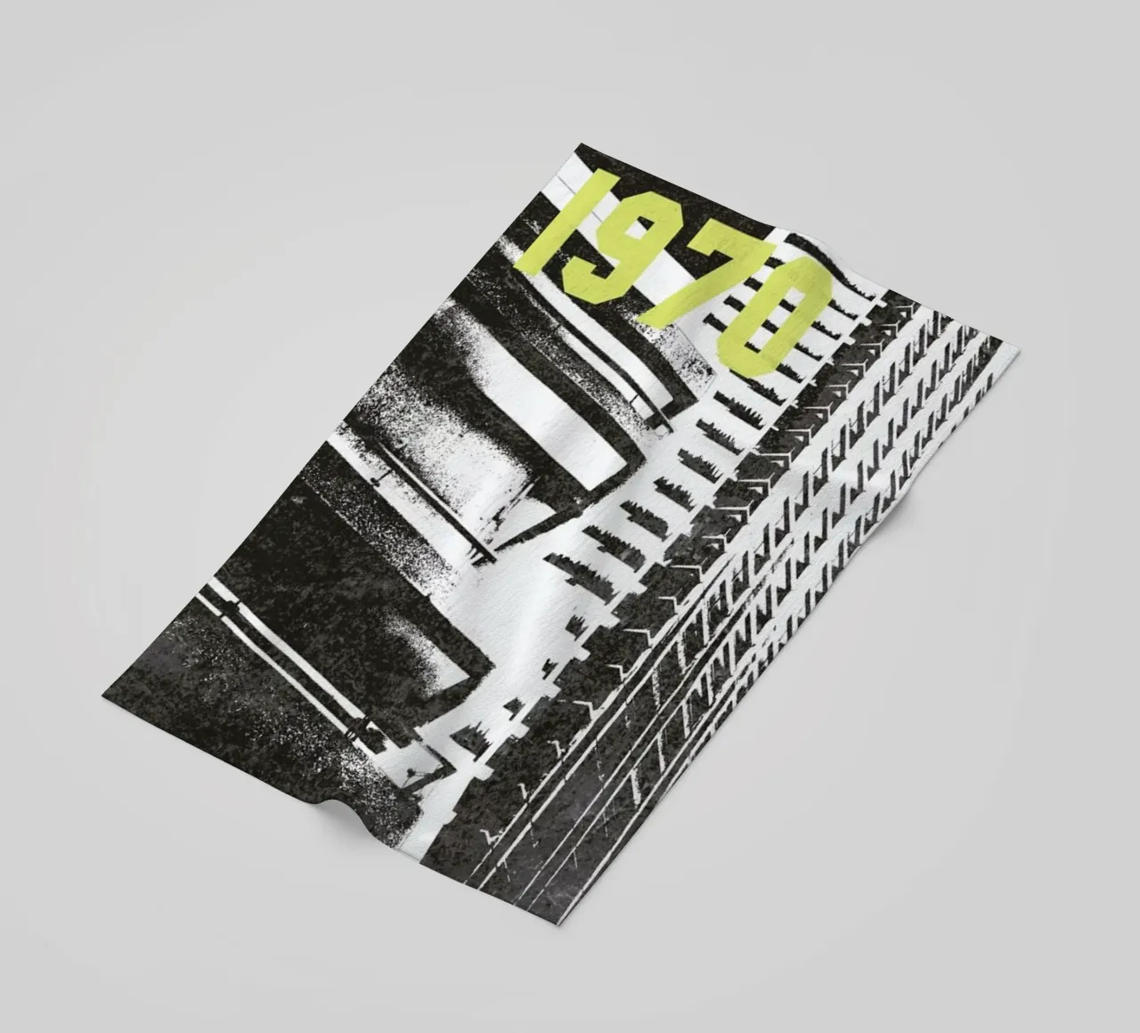 Brutalist telo mare da 121 Creatives