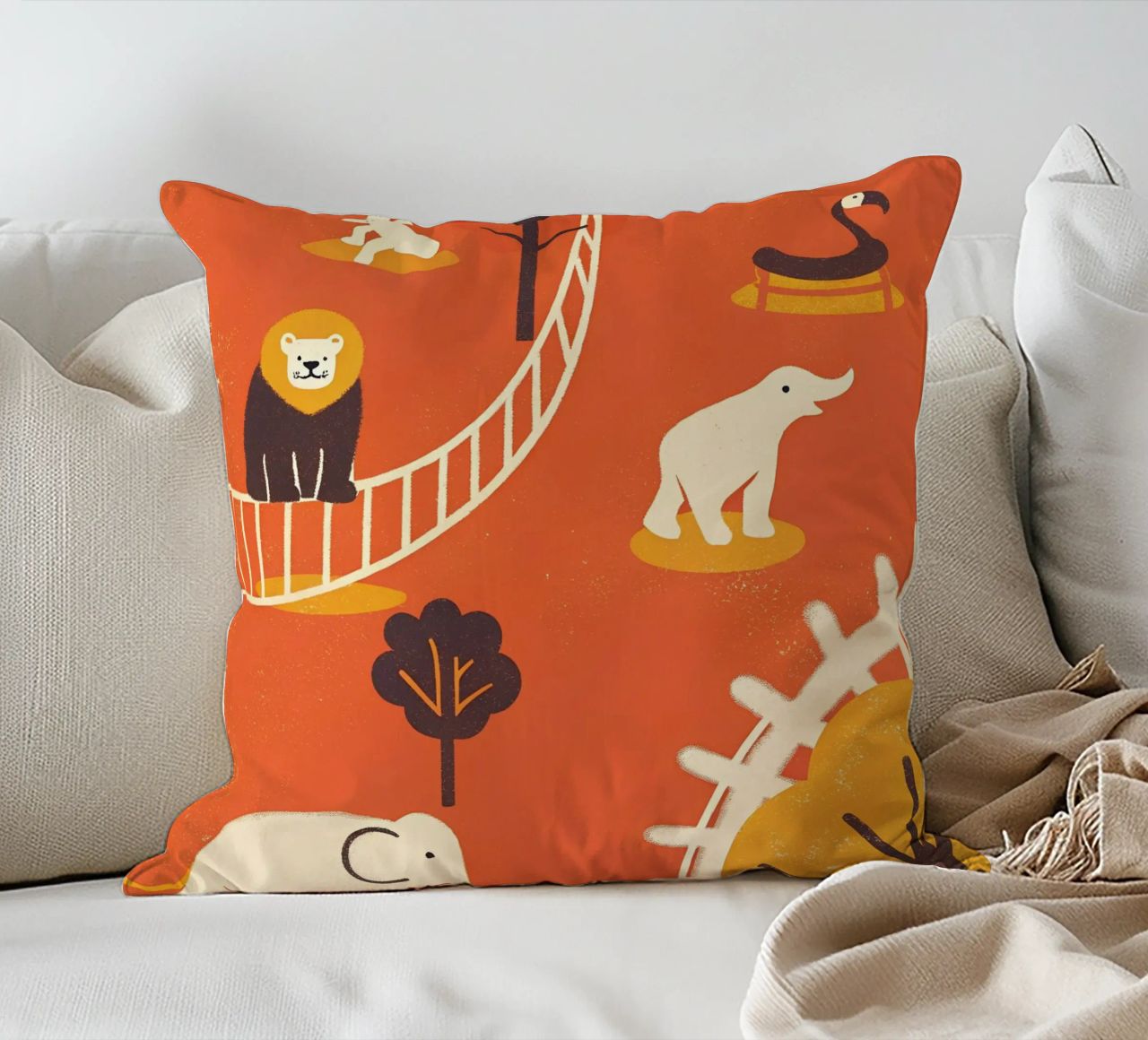 Zoo Retro Pop cuscino da THE LATEST SHOP
