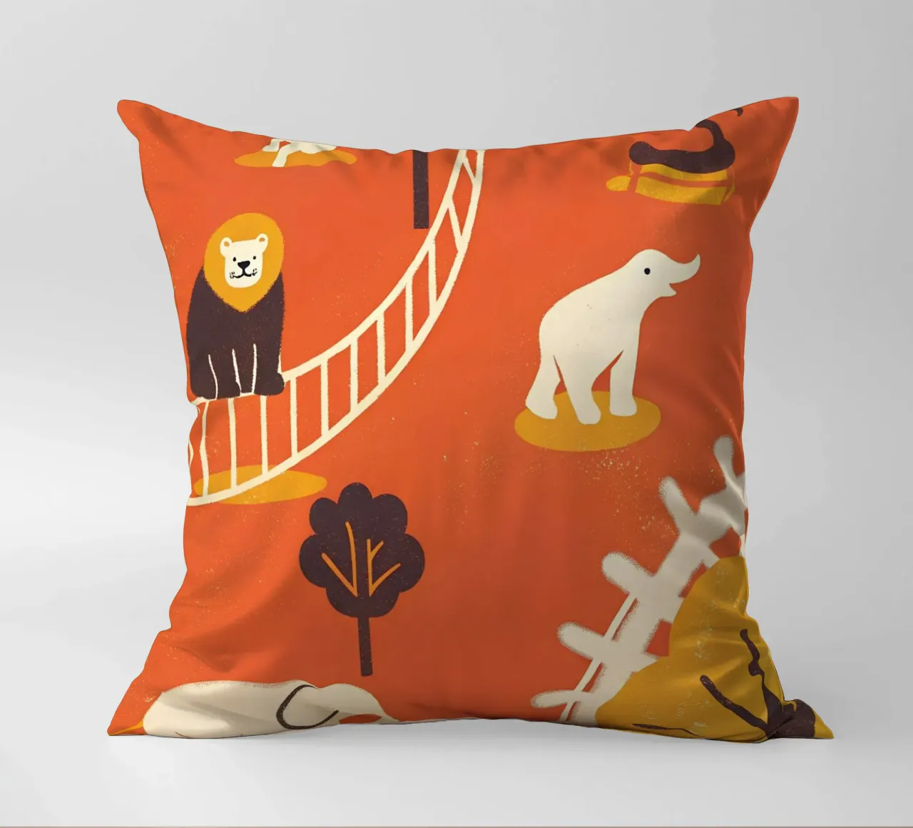 Retro-Pop-Zoo Kissen von THE LATEST SHOP