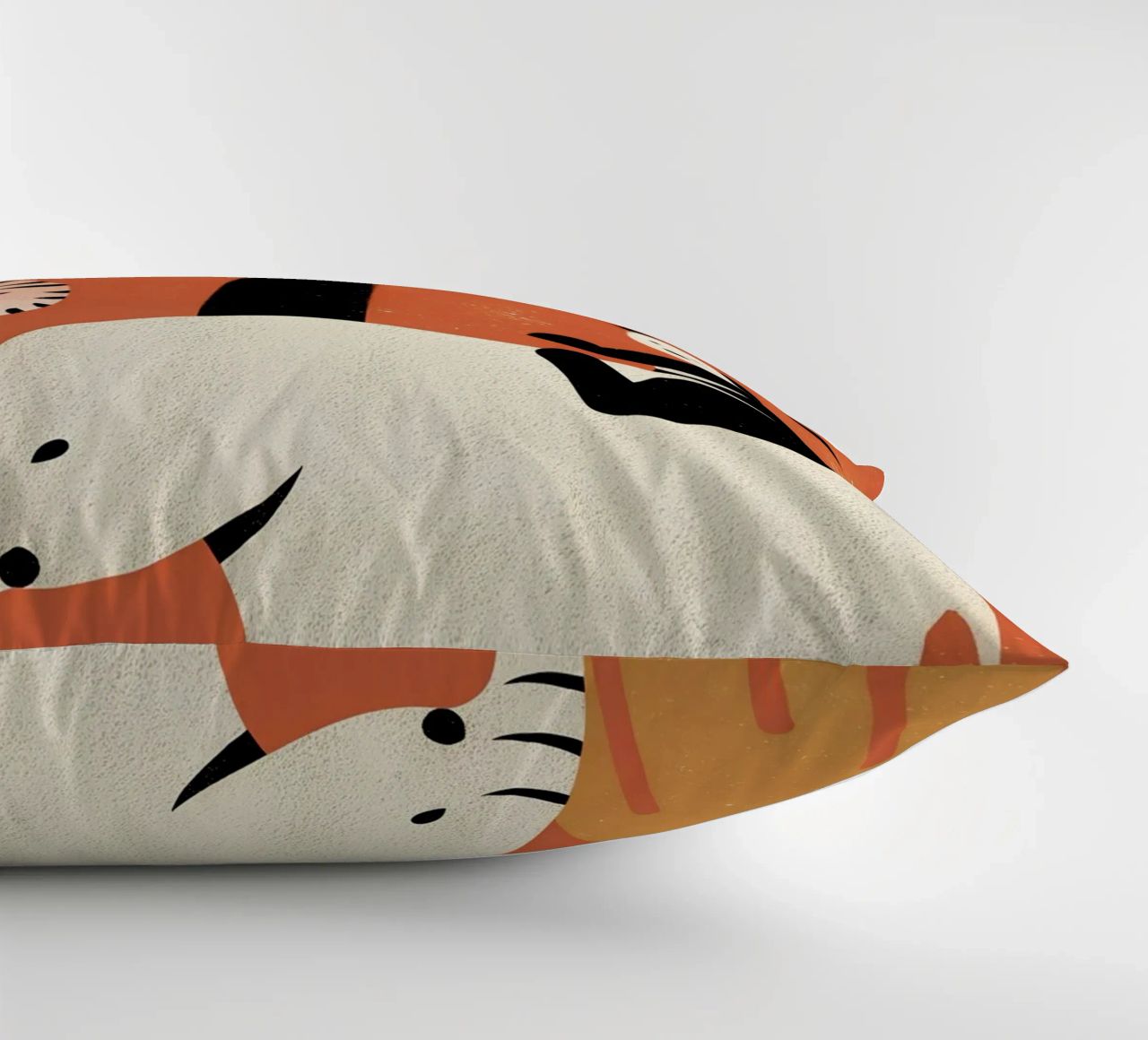 Zoo Retro Pop cuscino da THE LATEST SHOP