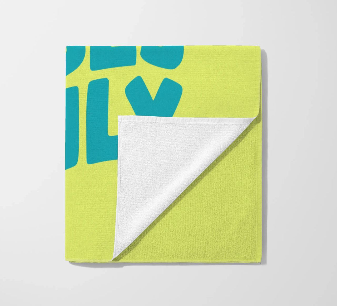 Good Vibes Only Typography Print jaune et bleu serviette de plage de THE MOTIVATED TYPE
