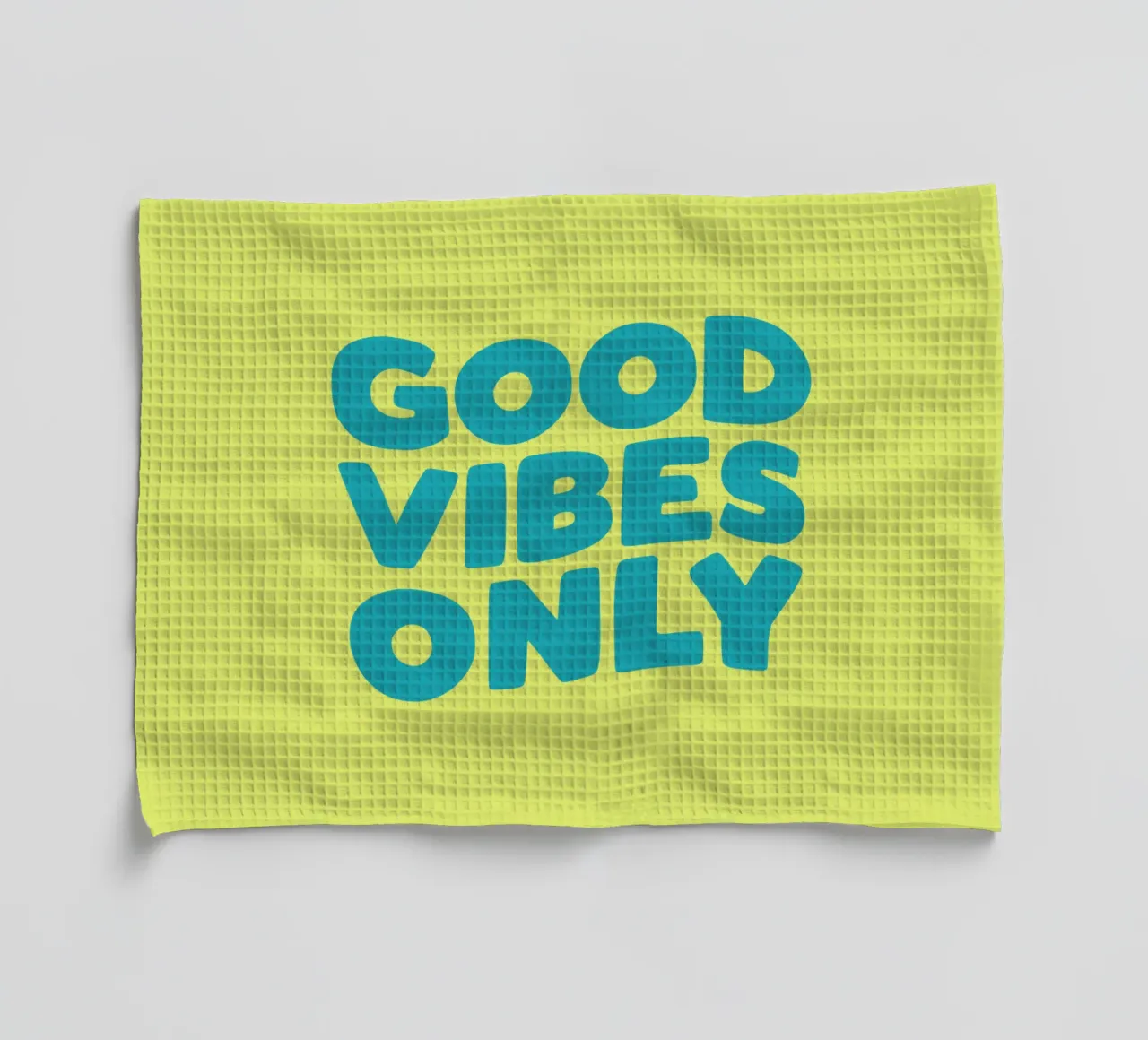Good Vibes Only Typography Print jaune et bleu torchon de THE MOTIVATED TYPE